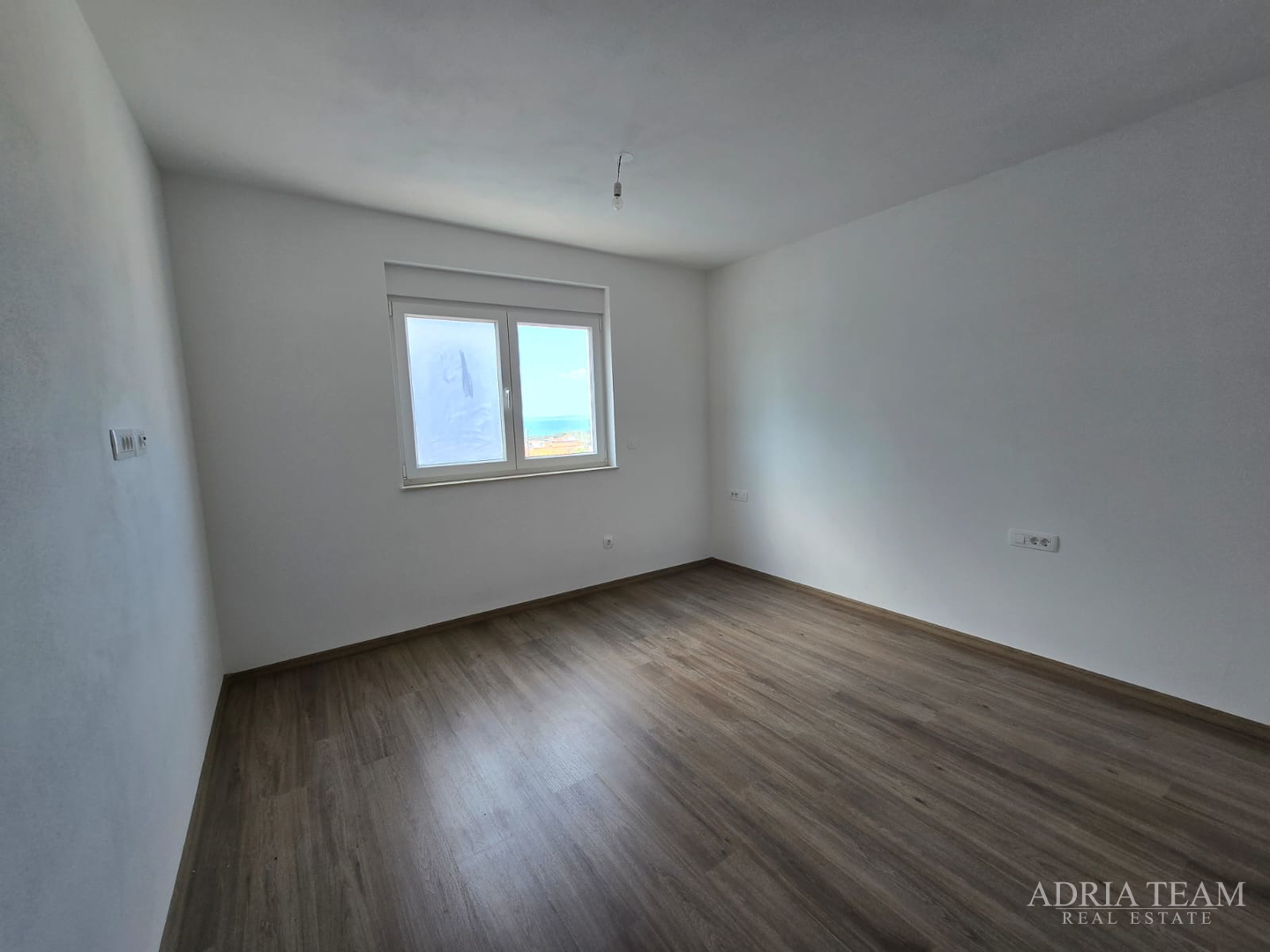 DVIJE KUĆE S BAZENOM - VIR