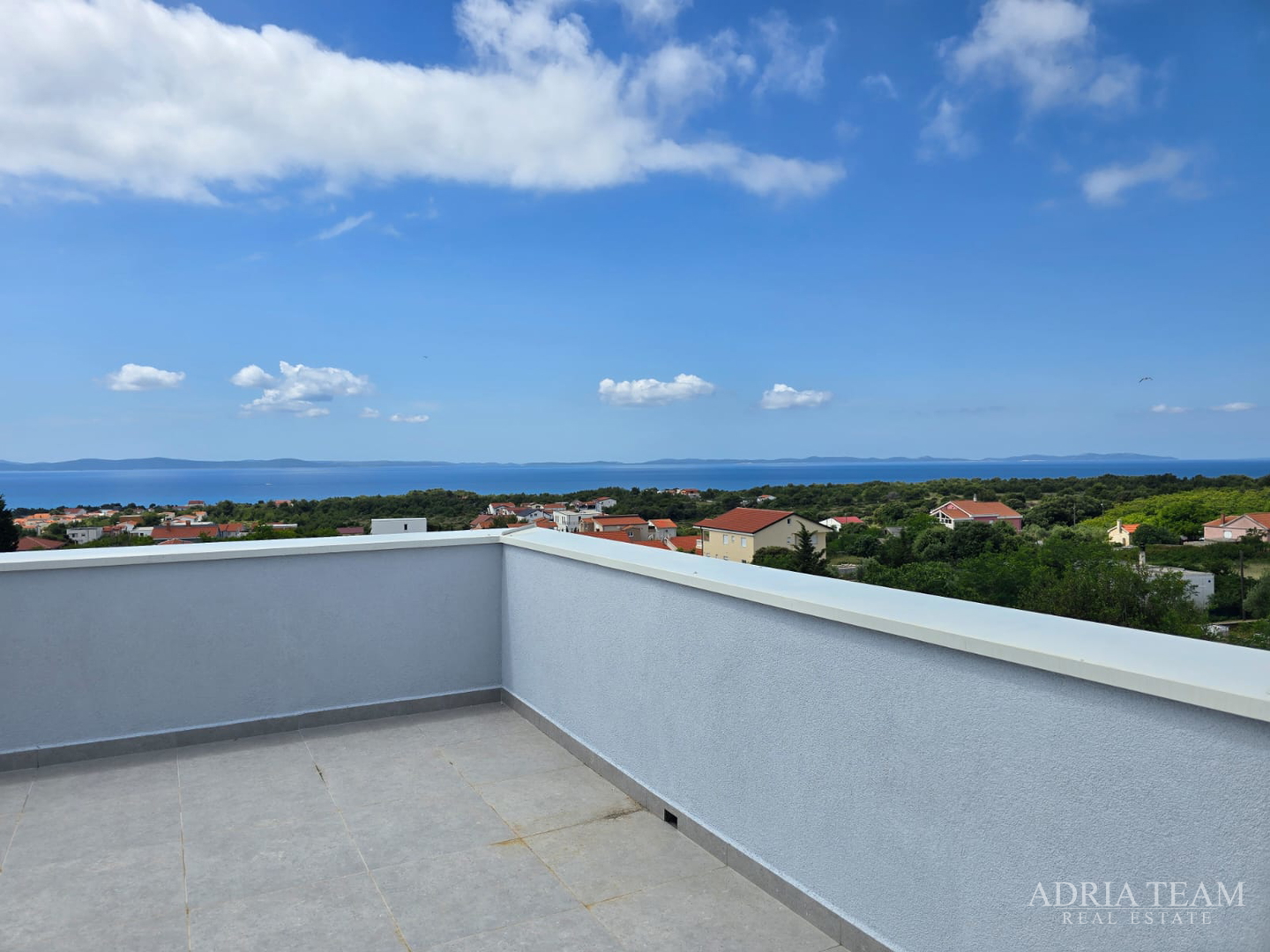 DVIJE KUĆE S BAZENOM - VIR