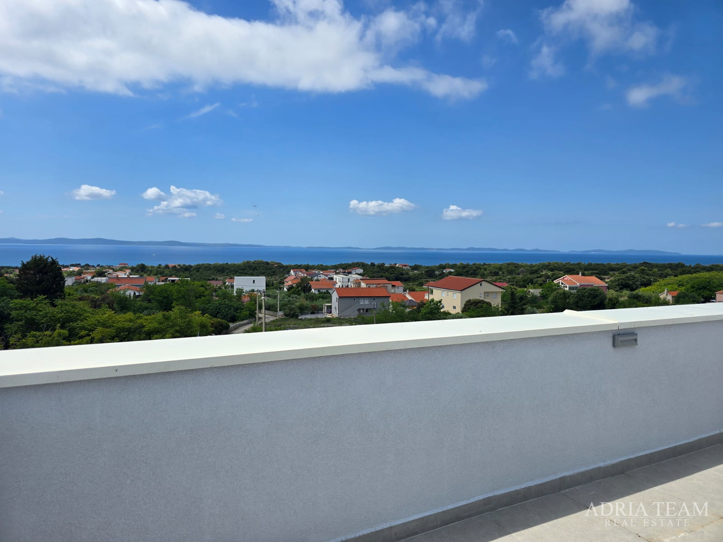 DVIJE KUĆE S BAZENOM - VIR