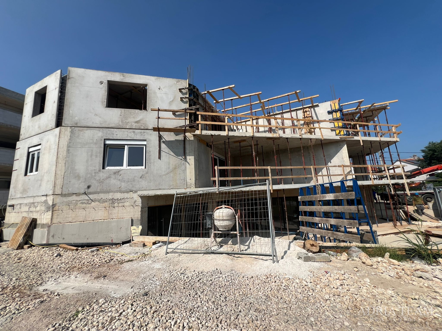 APARTMENTS IN NEW BUILDING WITH SEA VIEW AND FREE PARKING - SUKOŠAN