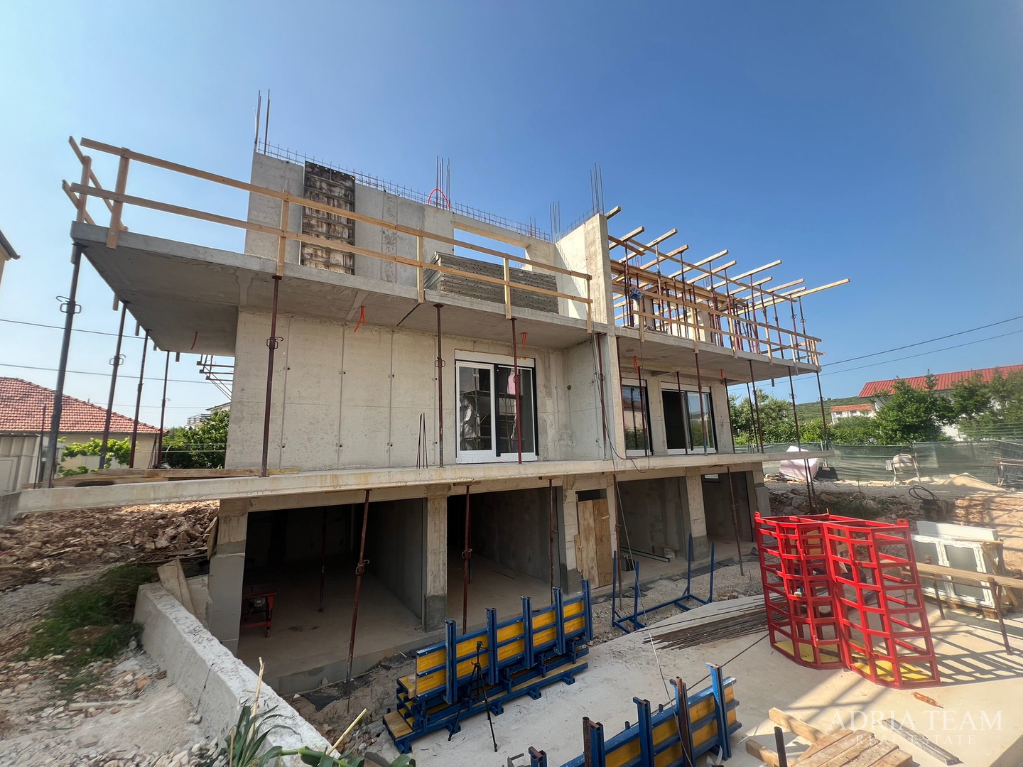 APARTMENTS IN NEW BUILDING WITH SEA VIEW AND FREE PARKING - SUKOŠAN