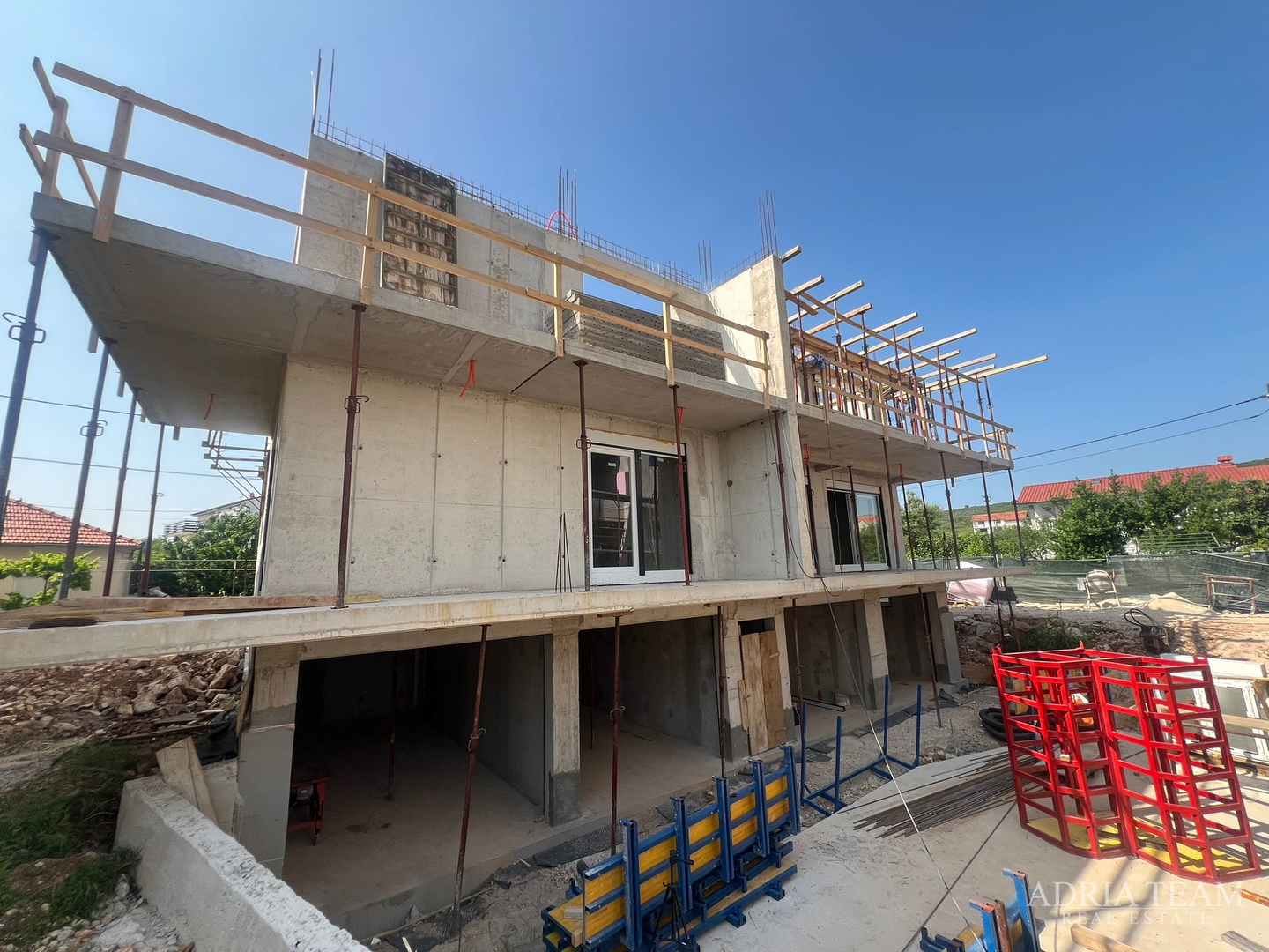 APARTMENTS IN NEW BUILDING WITH SEA VIEW AND FREE PARKING - SUKOŠAN