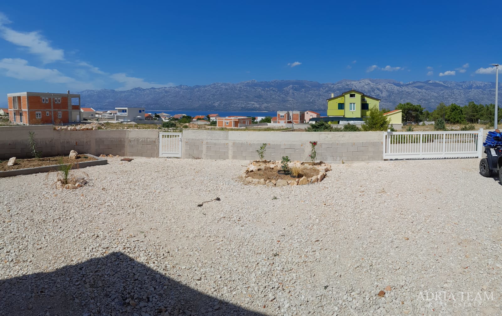 KUĆA U NOVOGRADNJI - RAŽANAC