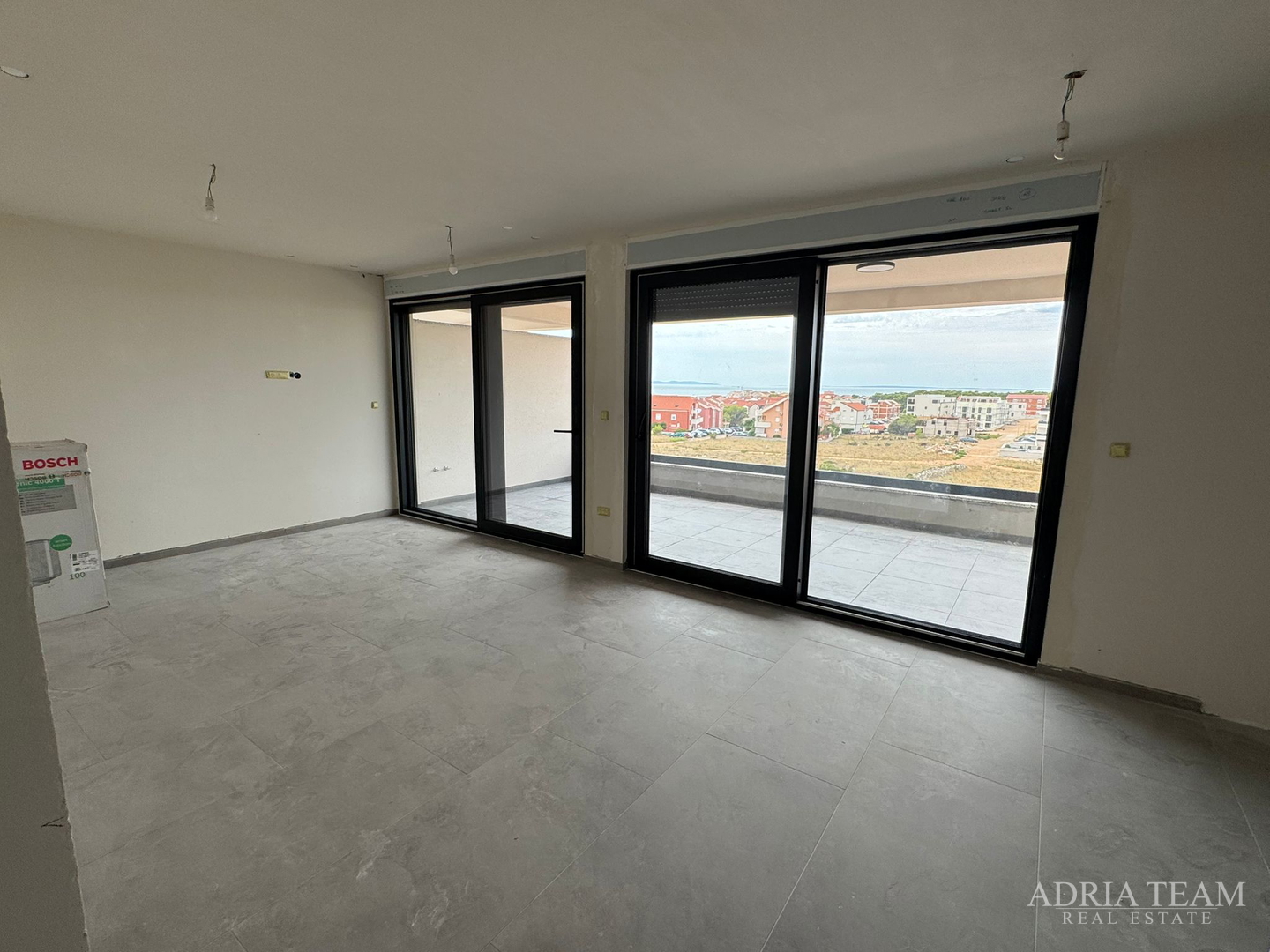 APARTMENTS IN A RESIDENTIAL BUILDING WITH ELEVATOR, NEW CONSTRUCTION - POVLJANA, PAG