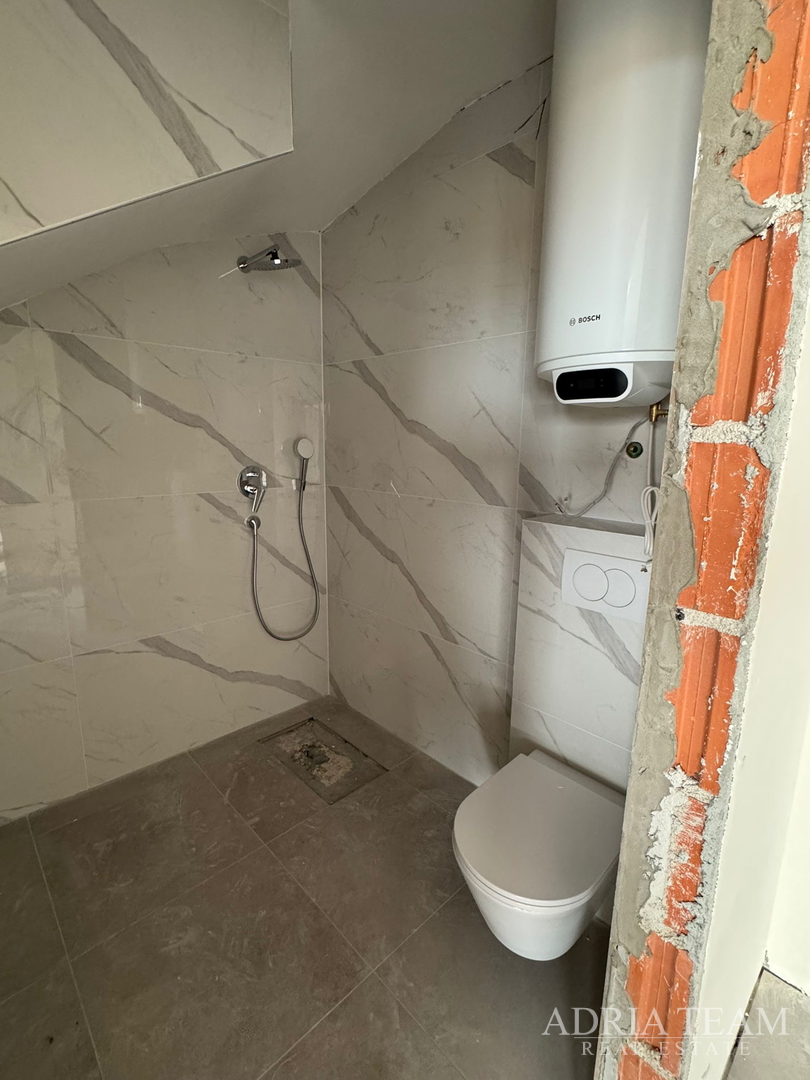 APARTMENTS IN A RESIDENTIAL BUILDING WITH ELEVATOR, NEW CONSTRUCTION - POVLJANA, PAG