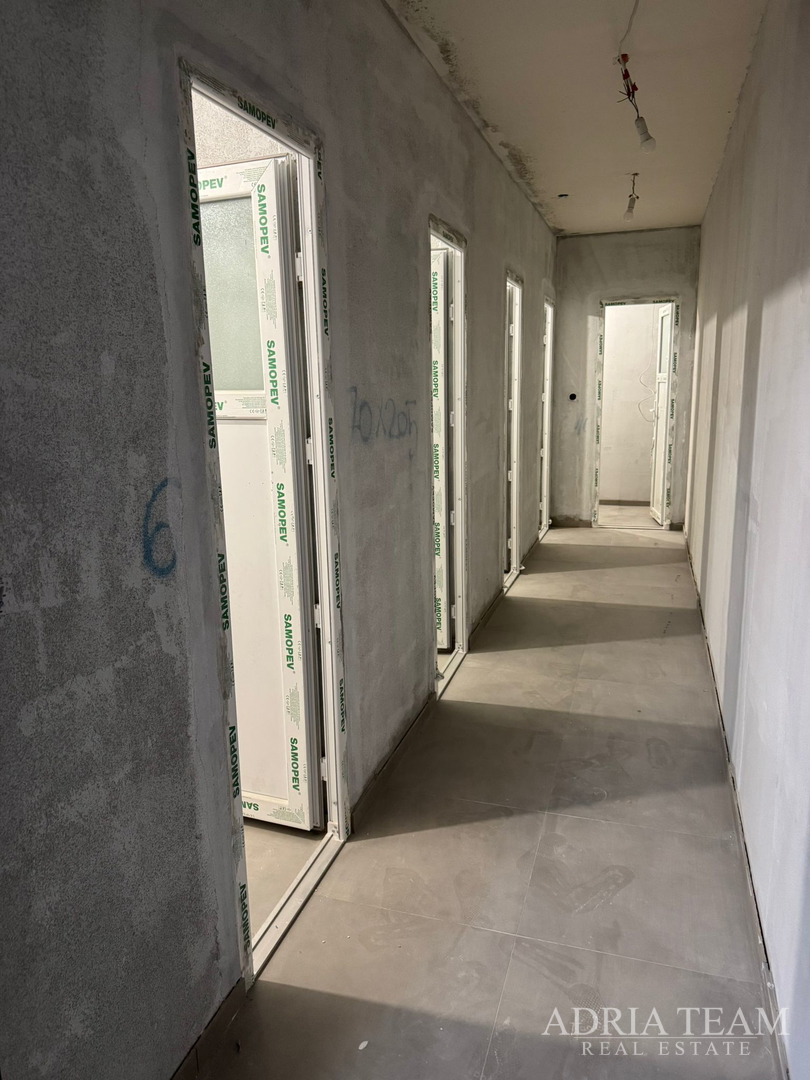 APARTMENTS IN A RESIDENTIAL BUILDING WITH ELEVATOR, NEW CONSTRUCTION - POVLJANA, PAG
