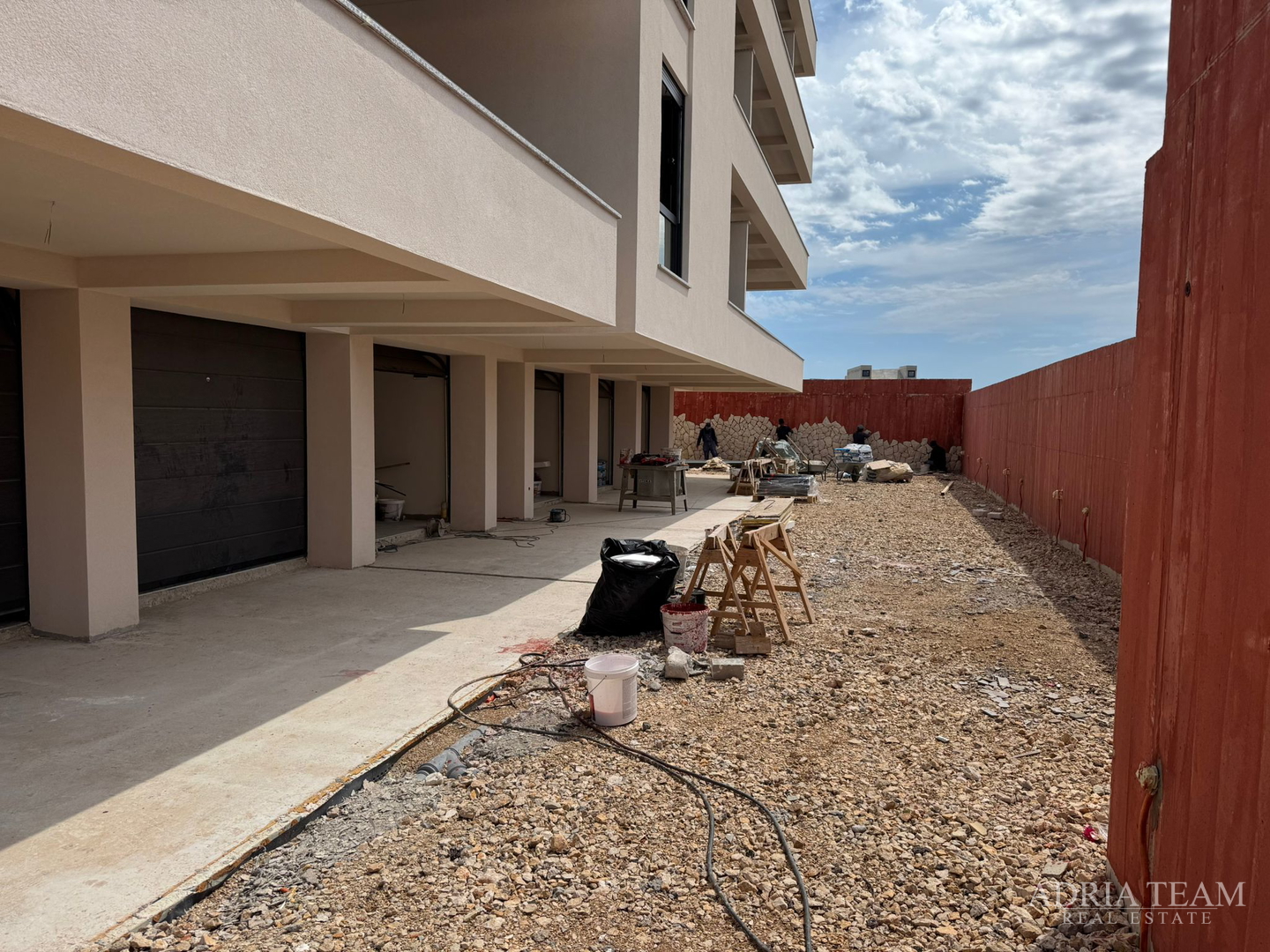 APARTMENTS IN A RESIDENTIAL BUILDING WITH ELEVATOR, NEW CONSTRUCTION - POVLJANA, PAG