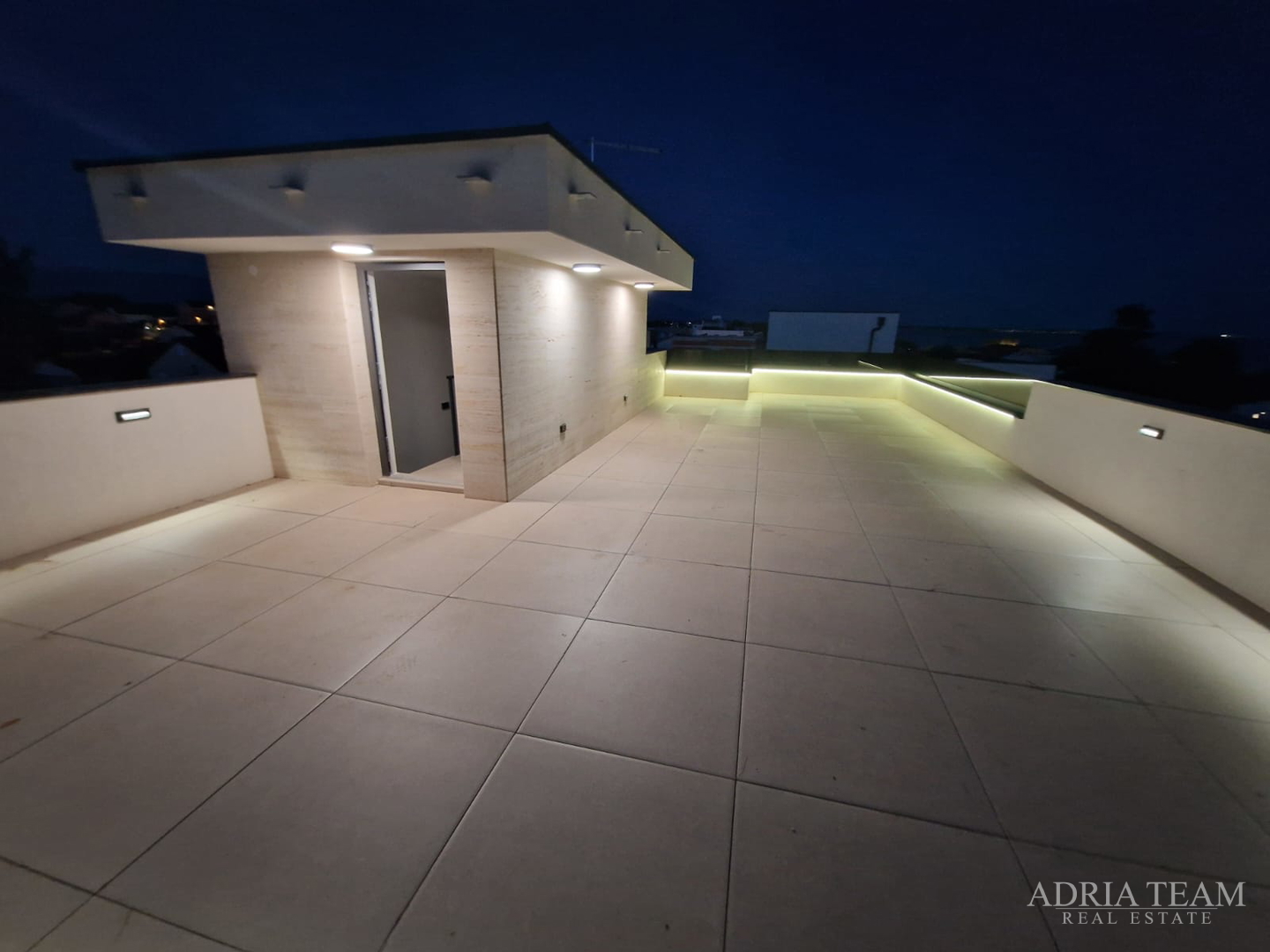 APARTMENTS IN A COMPLEX OF RESIDENTIAL BUILDINGS IN NEW CONSTRUCTION, 200 m FROM THE SEA - VIR