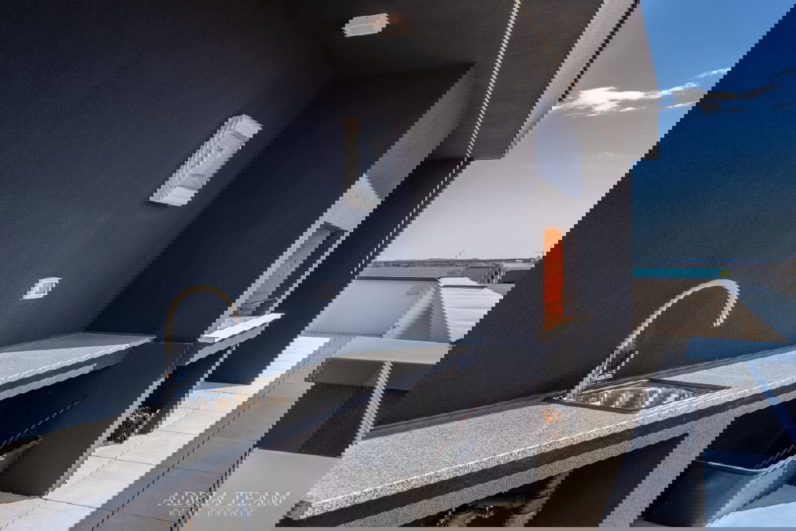 VILA, NOVOGRADNJA, 205 m OD MORA - VRSI, MULO