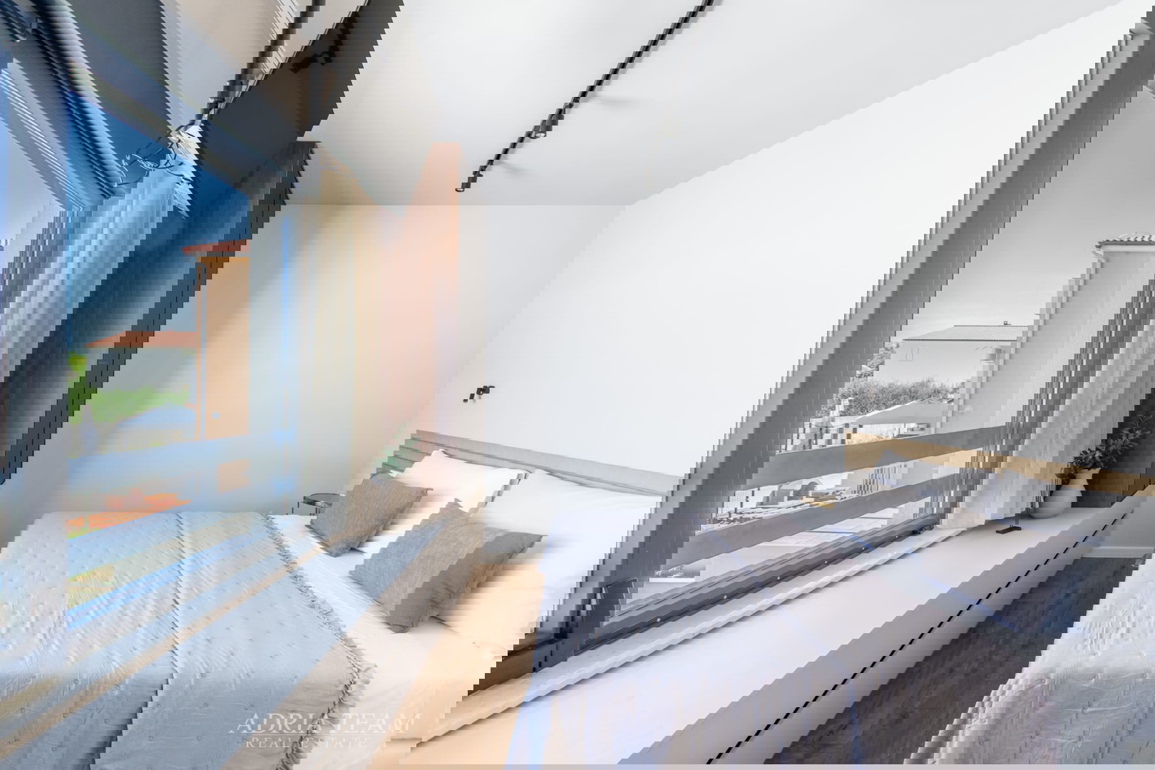 VILA, NOVOGRADNJA, 205 m OD MORA - VRSI, MULO