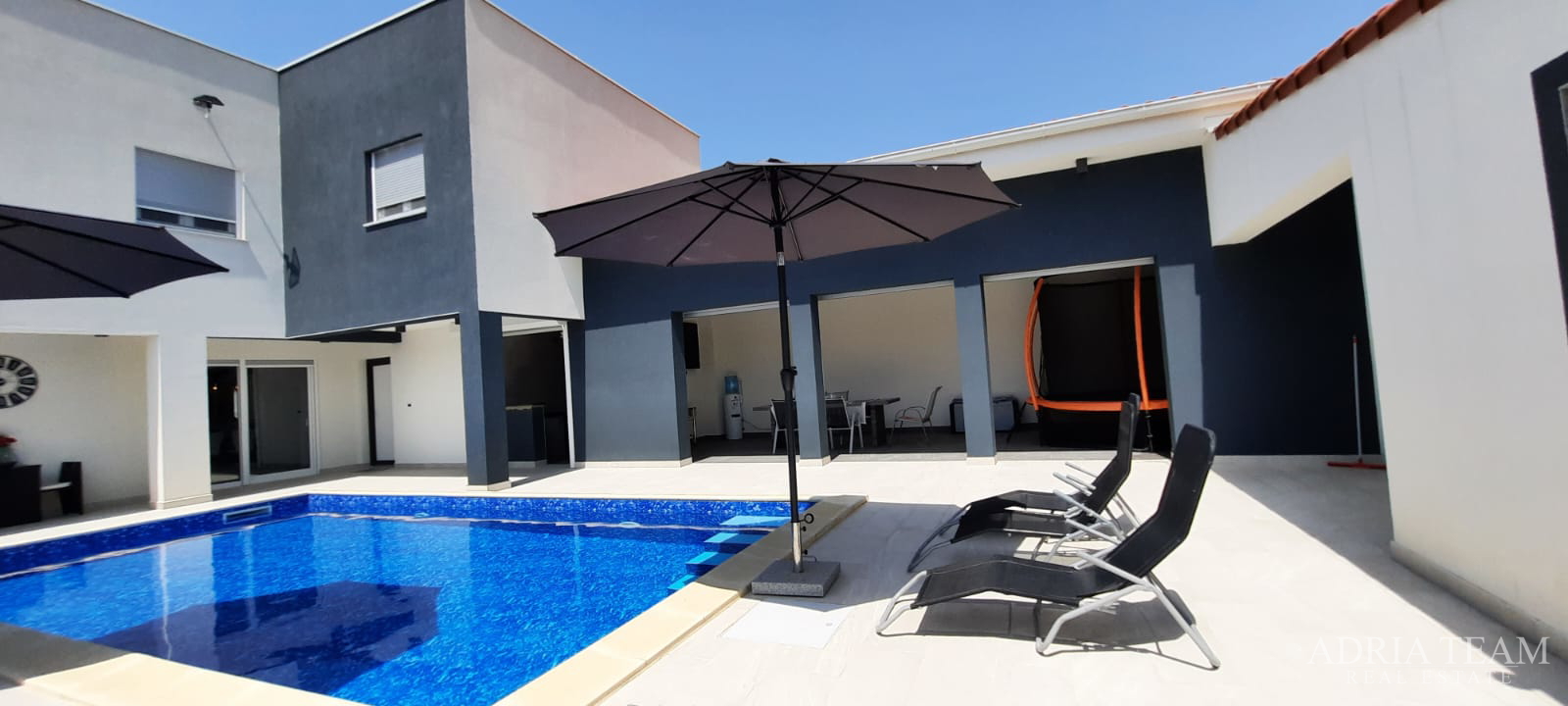 KUĆA S BAZENOM, MIRNA I TIHA POZICIJA, PAG - POVLJANA