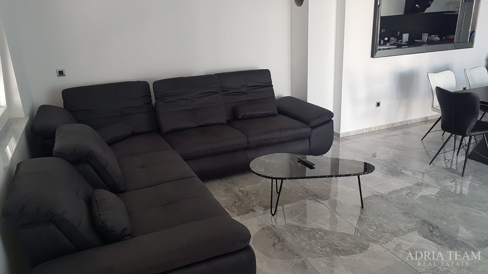 KUĆA S BAZENOM, MIRNA I TIHA POZICIJA, PAG - POVLJANA