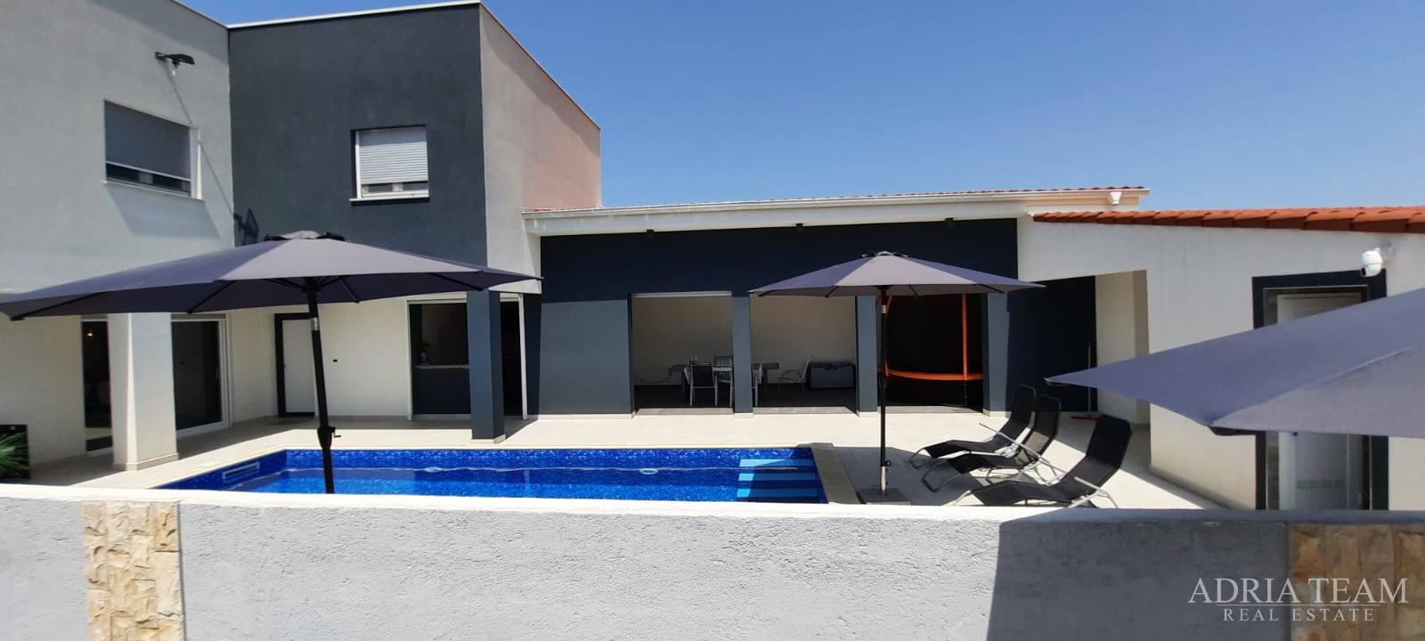 KUĆA S BAZENOM, MIRNA I TIHA POZICIJA, PAG - POVLJANA