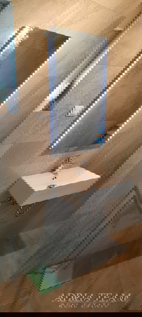 KUĆA S BAZENOM, MIRNA I TIHA POZICIJA, PAG - POVLJANA