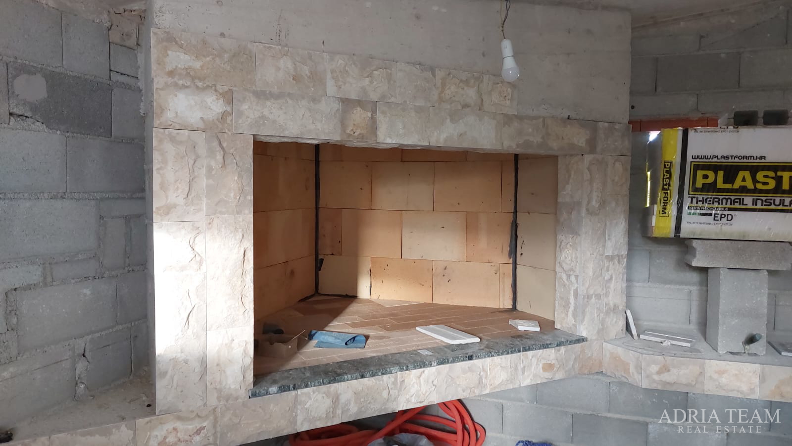 KUĆA S BAZENOM, MIRNA I TIHA POZICIJA, PAG - POVLJANA