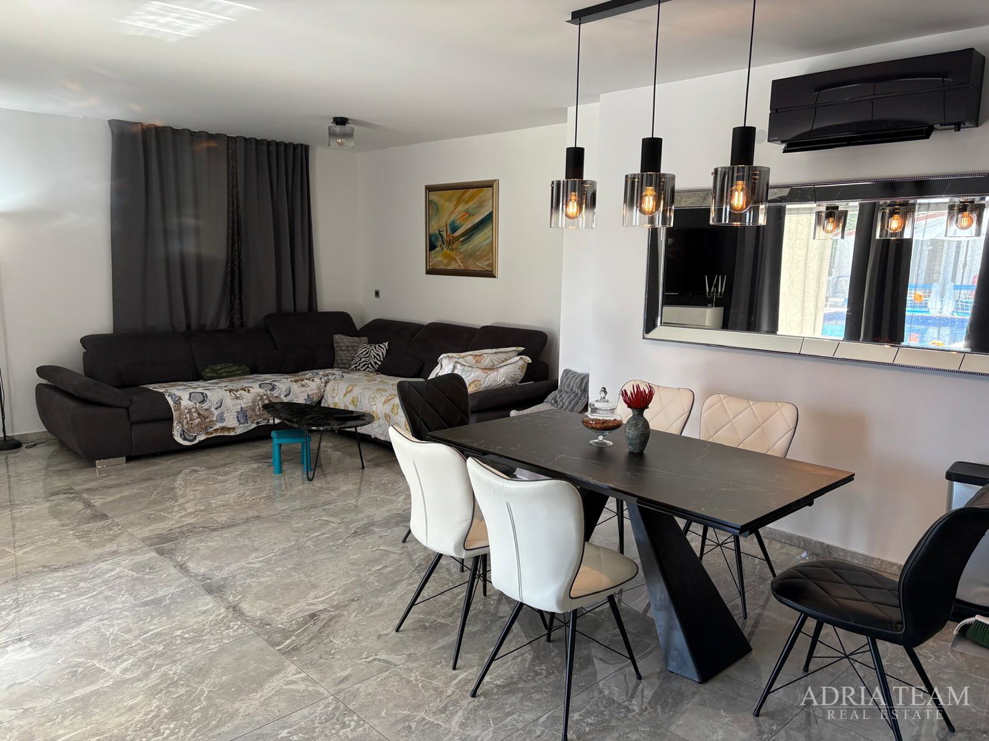 KUĆA S BAZENOM, MIRNA I TIHA POZICIJA, PAG - POVLJANA