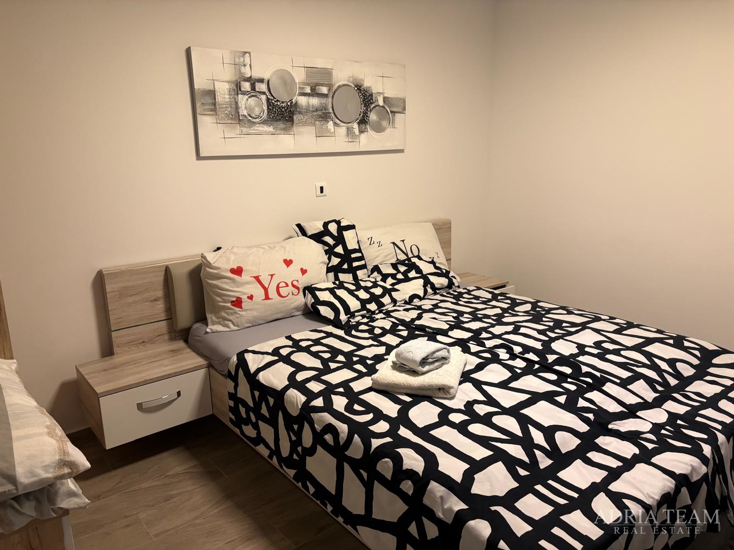 KUĆA S BAZENOM, MIRNA I TIHA POZICIJA, PAG - POVLJANA