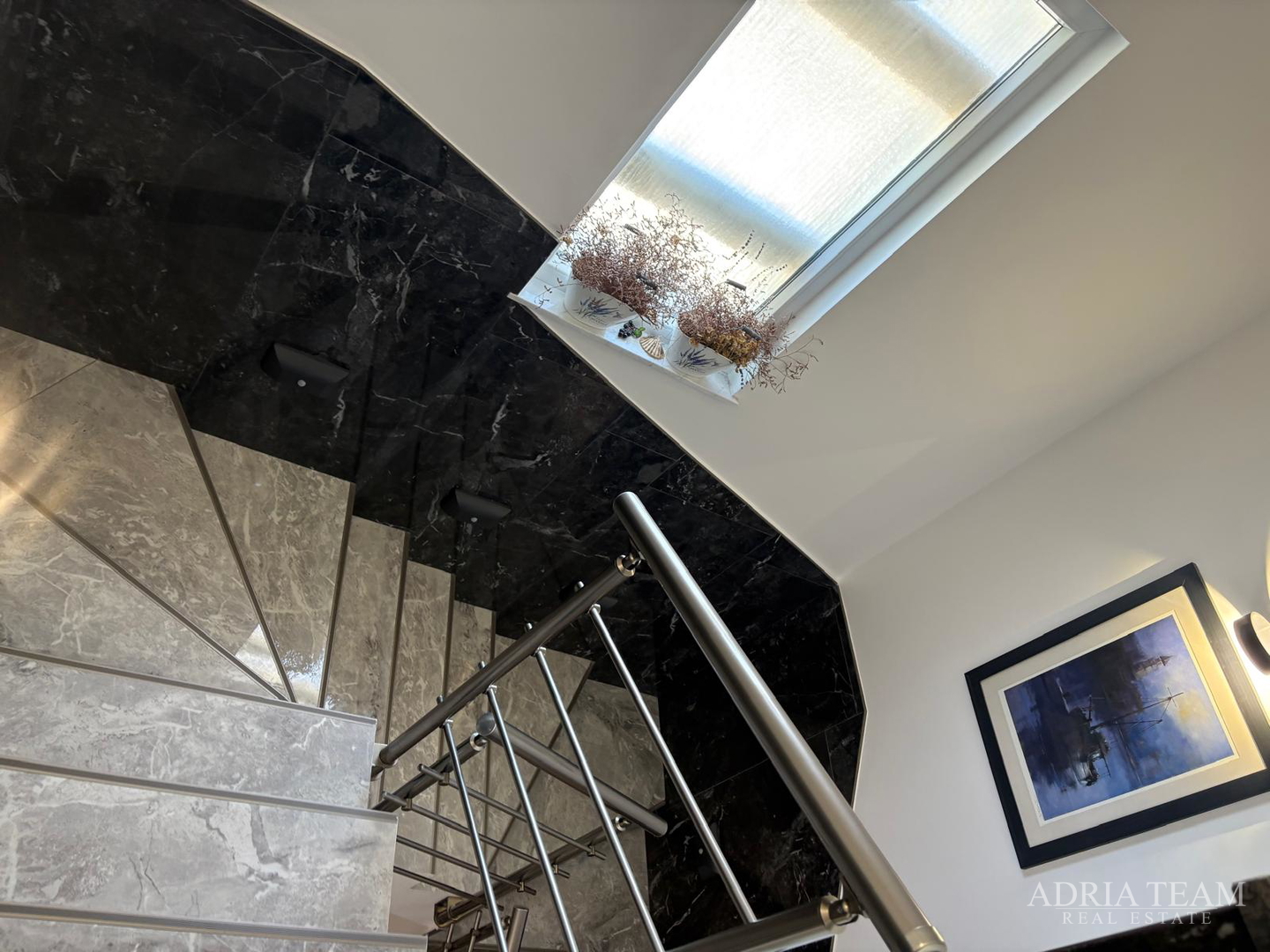 KUĆA S BAZENOM, MIRNA I TIHA POZICIJA, PAG - POVLJANA