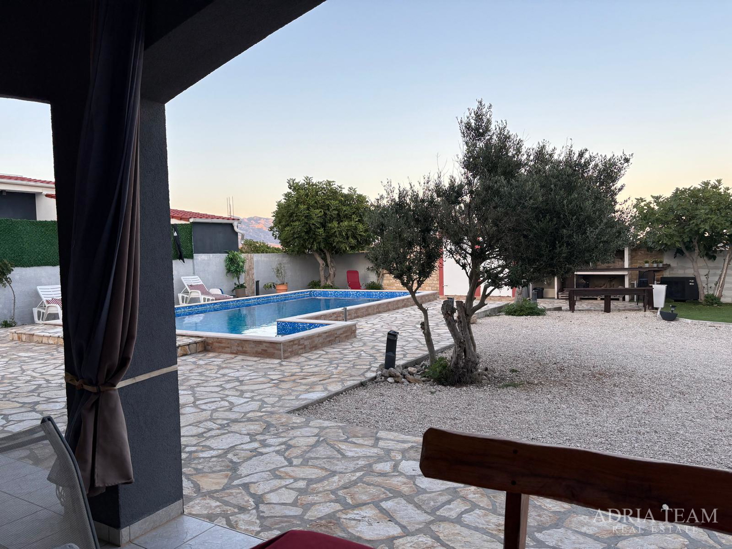 KUĆA S BAZENOM, TIHA I MIRNA POZICIJA, PAG - POVLJANA