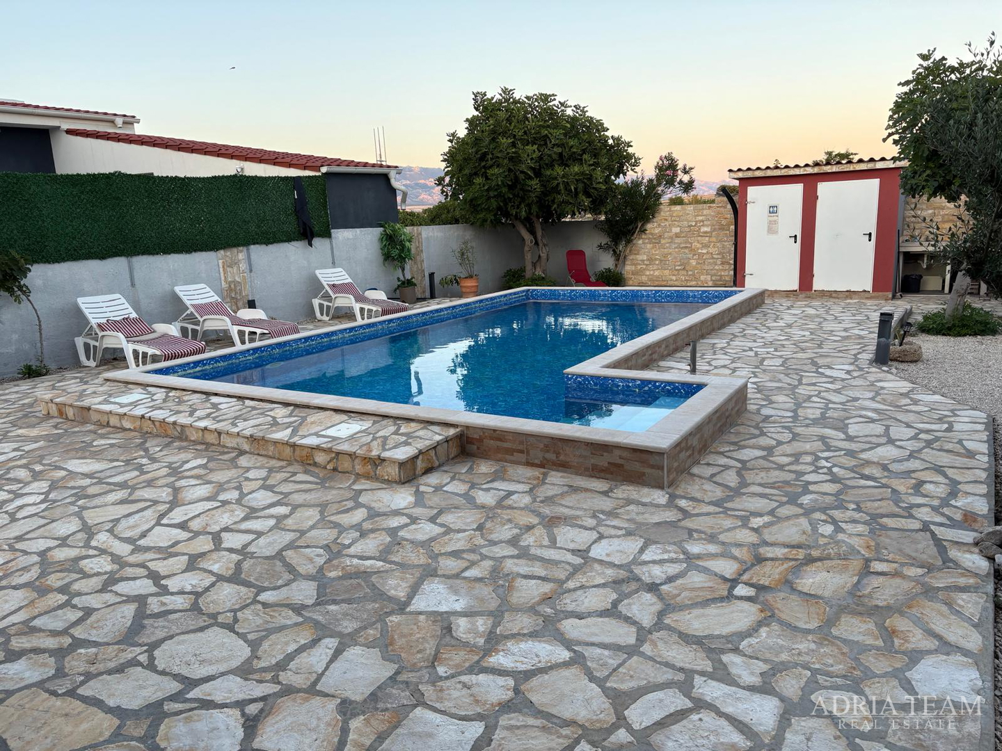 KUĆA S BAZENOM, TIHA I MIRNA POZICIJA, PAG - POVLJANA