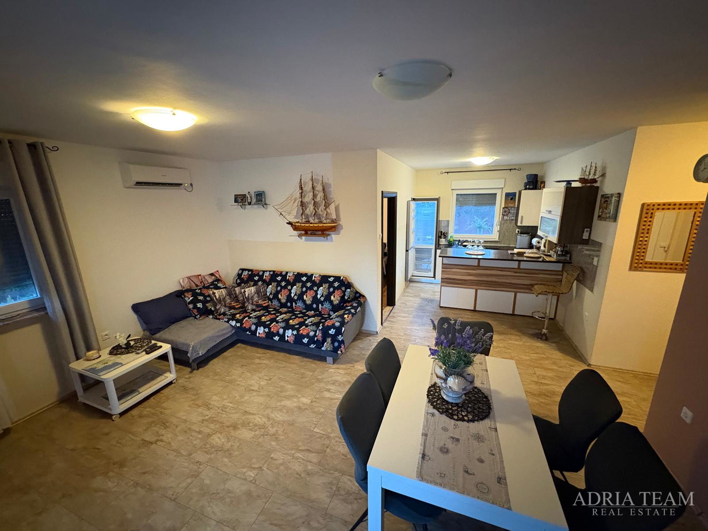 KUĆA S BAZENOM, TIHA I MIRNA POZICIJA, PAG - POVLJANA