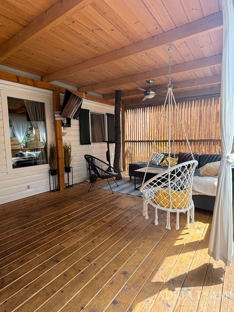 PRODAJE SE POTPUNO OPREMLJENA MOBILNA KUĆA – 70 m OD MORA Biograd na Moru – Camping Park Soline