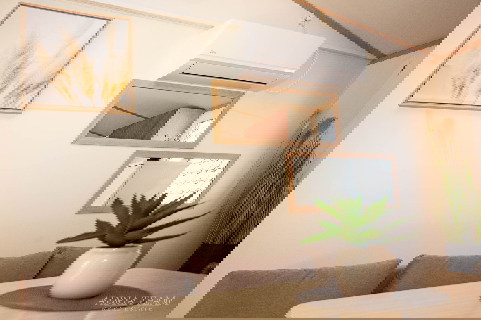 PRODAJE SE POTPUNO OPREMLJENA MOBILNA KUĆA – 70 m OD MORA Biograd na Moru – Camping Park Soline