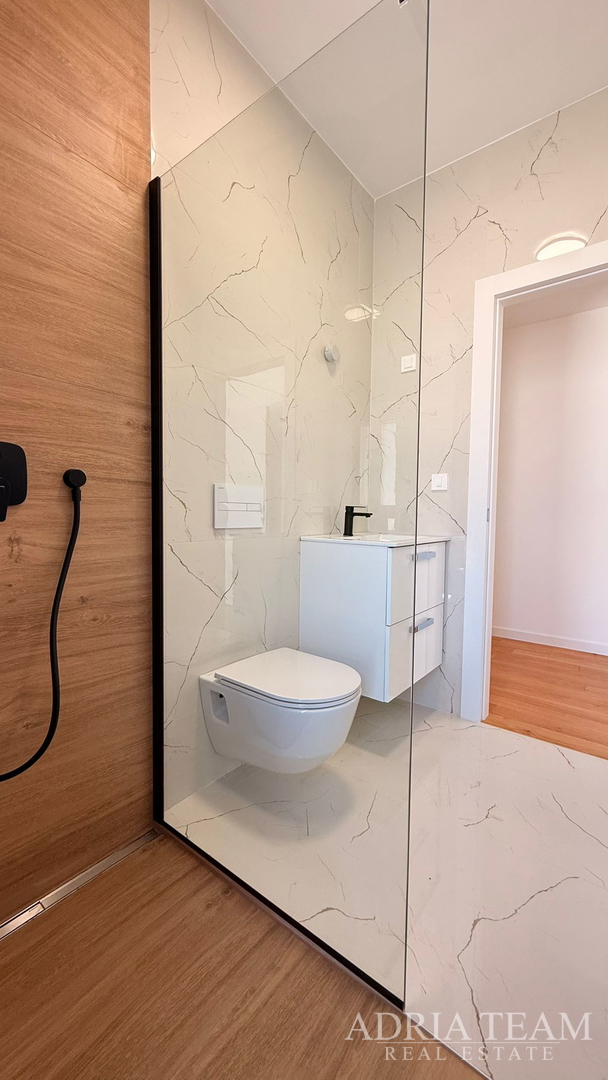 2 PROSTRANA APARTMANA, PRIVLAKA