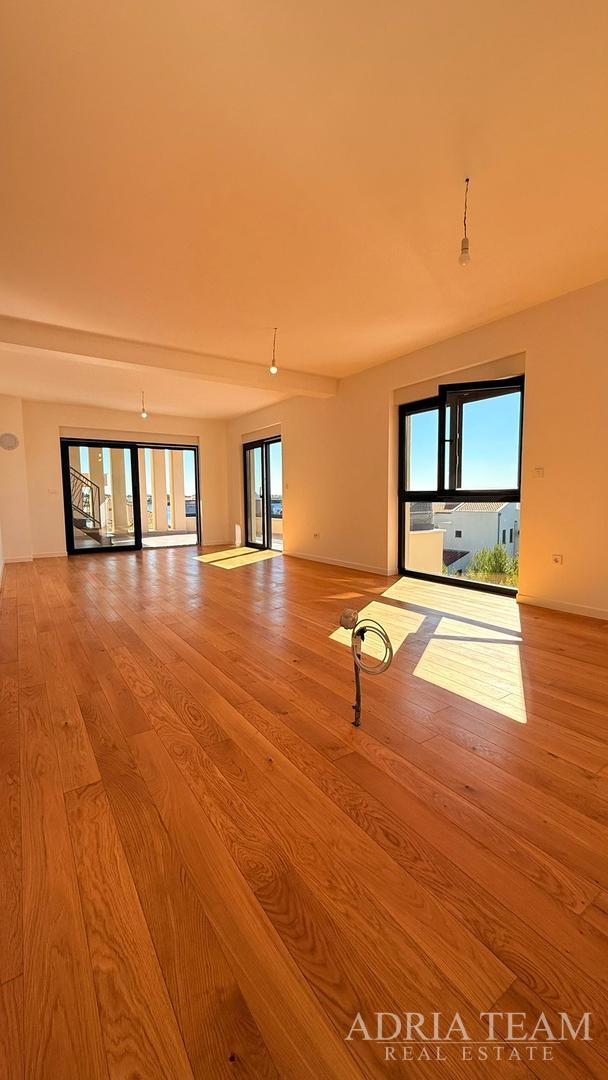 2 PROSTRANA APARTMANA, PRIVLAKA