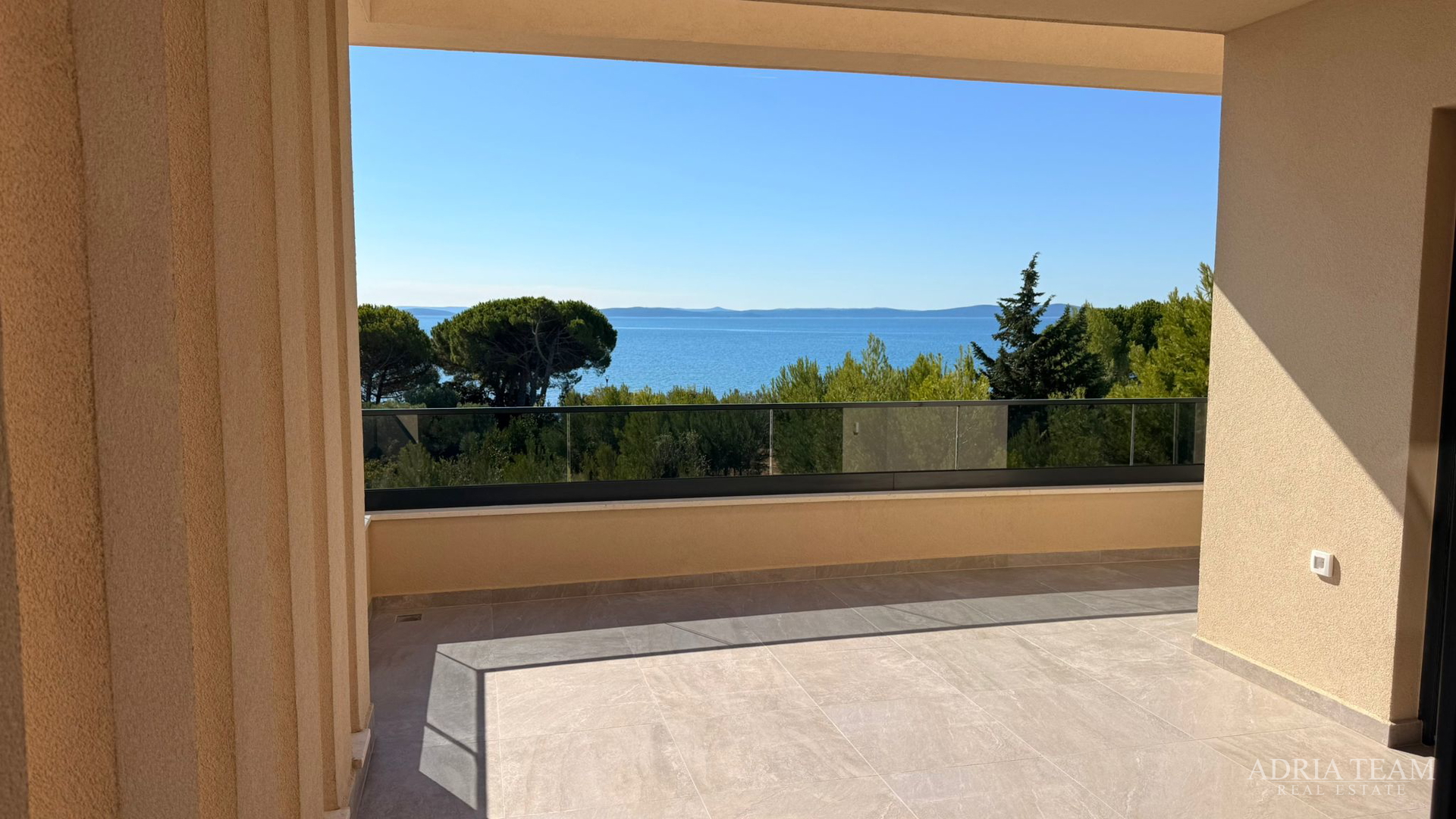 2 PROSTRANA APARTMANA, PRIVLAKA