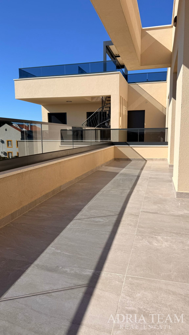 2 PROSTRANA APARTMANA, PRIVLAKA