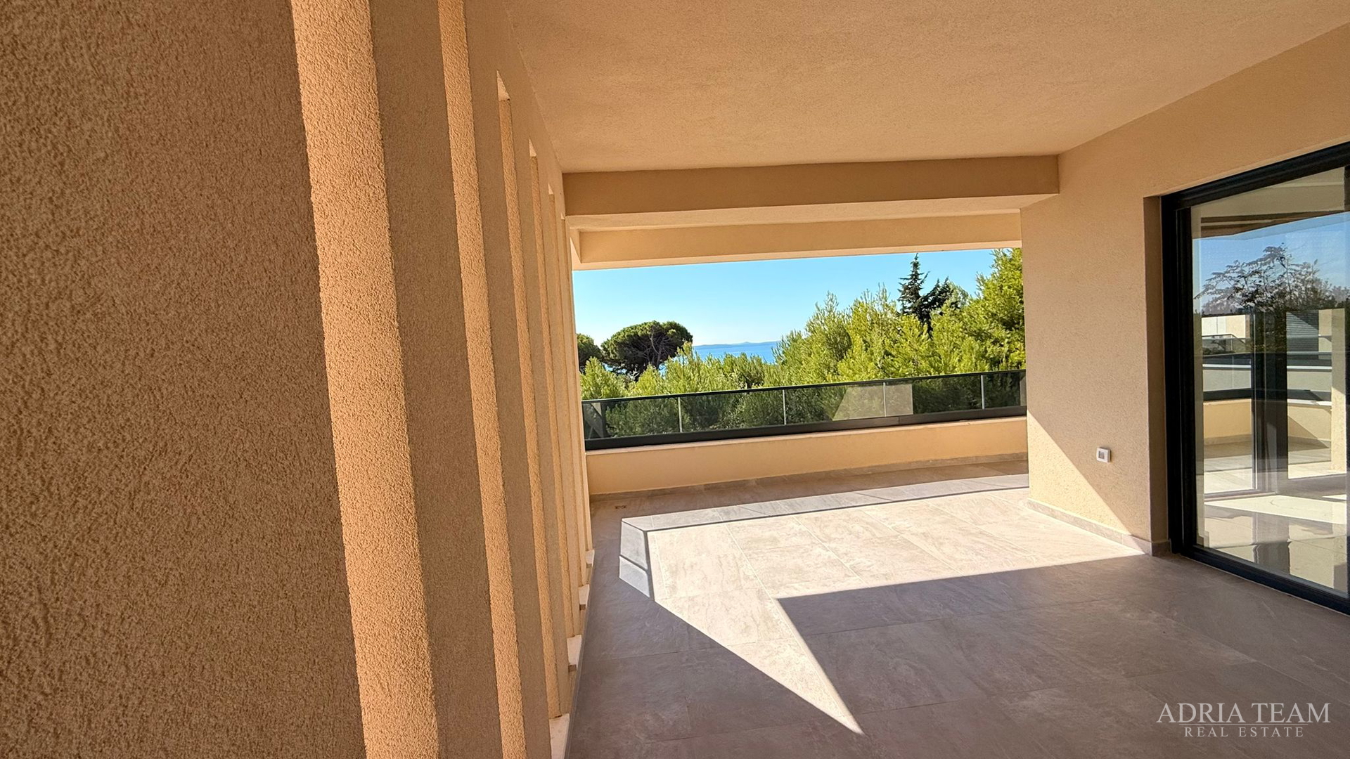 2 PROSTRANA APARTMANA, PRIVLAKA