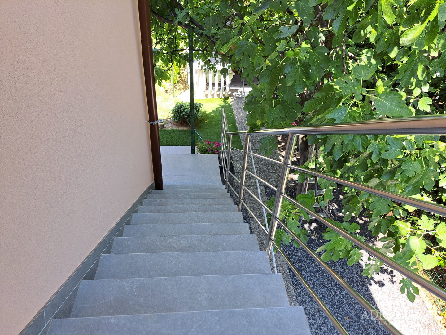 Apartment 150 m vom Meer, Vrsi, Žukve