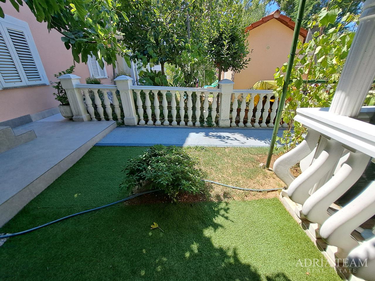 Apartment 150 m vom Meer, Vrsi, Žukve