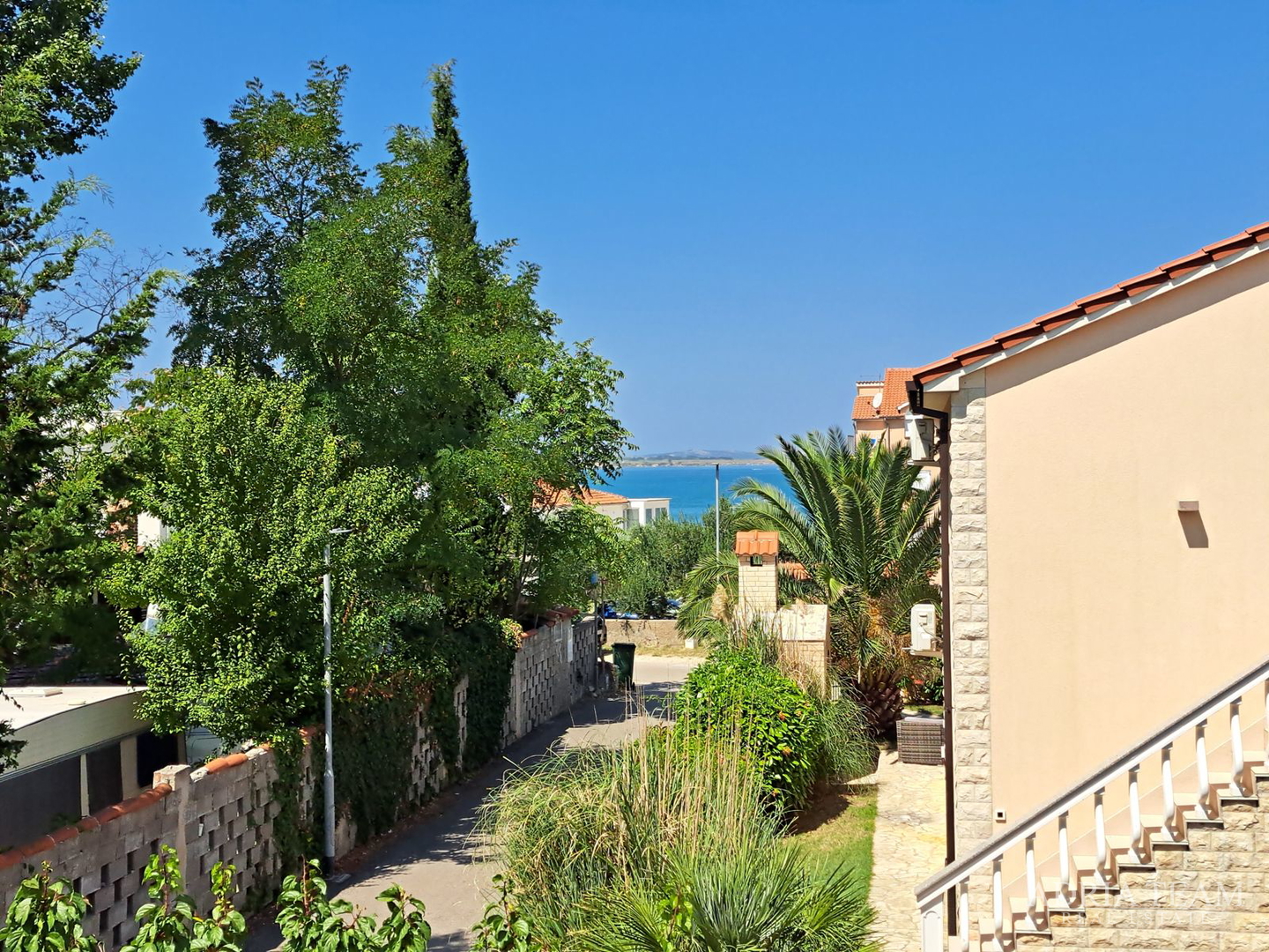 Apartment 150 m vom Meer, Vrsi, Žukve