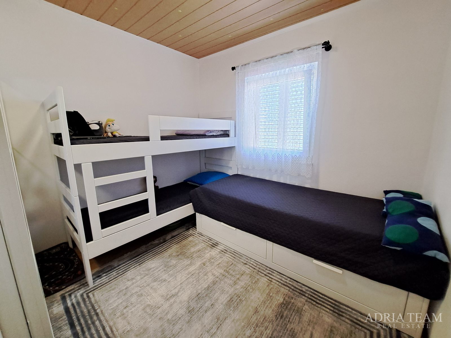 Apartment 150 m vom Meer, Vrsi, Žukve