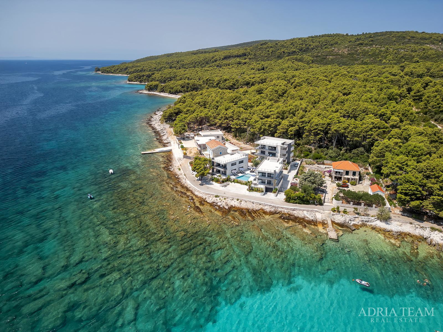 FENOMENALE GELEGENHEIT AN TOP-LAGE!! KOMPLEX AUS DREI OBJEKTEN, 10 M VOM MEER, HVAR - SUĆURAJ