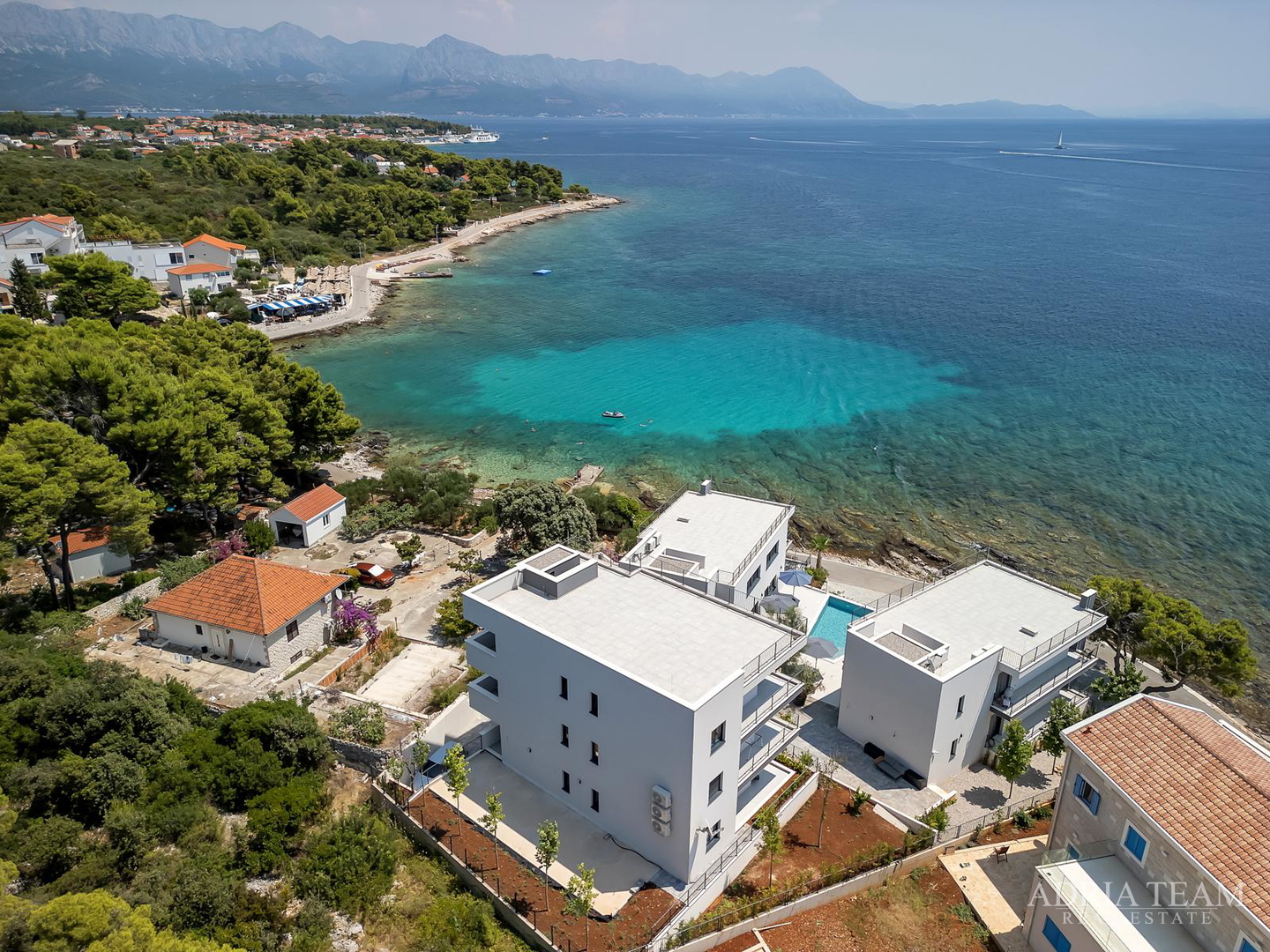 FENOMENALE GELEGENHEIT AN TOP-LAGE!! KOMPLEX AUS DREI OBJEKTEN, 10 M VOM MEER, HVAR - SUĆURAJ