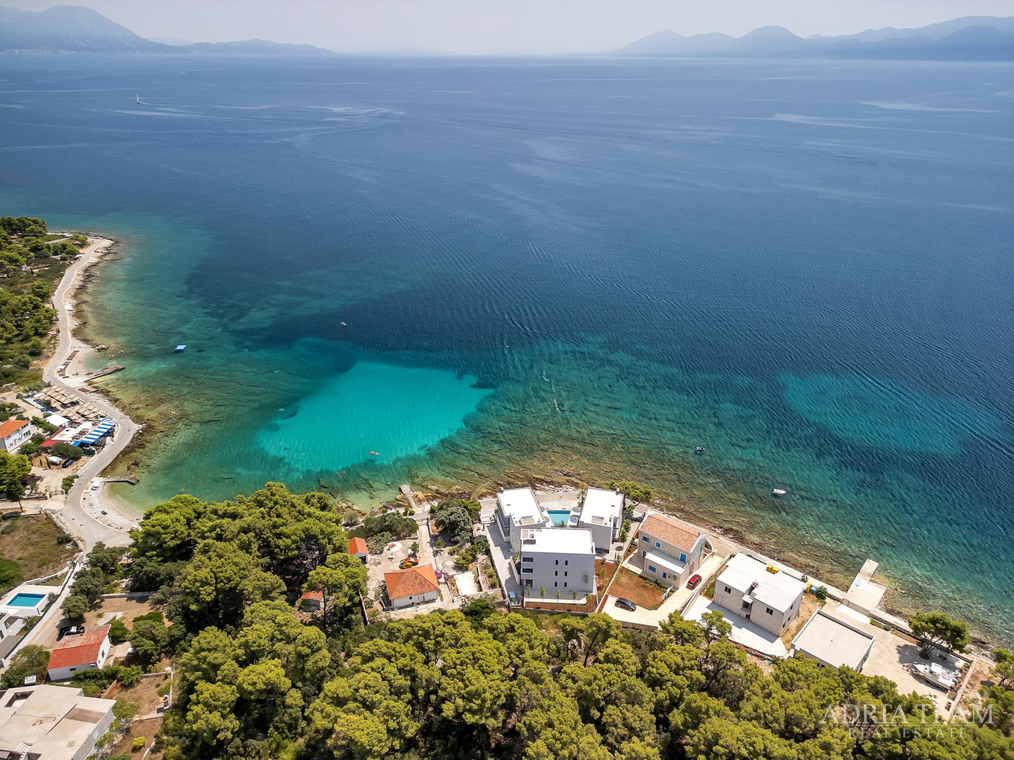 FENOMENALE GELEGENHEIT AN TOP-LAGE!! KOMPLEX AUS DREI OBJEKTEN, 10 M VOM MEER, HVAR - SUĆURAJ