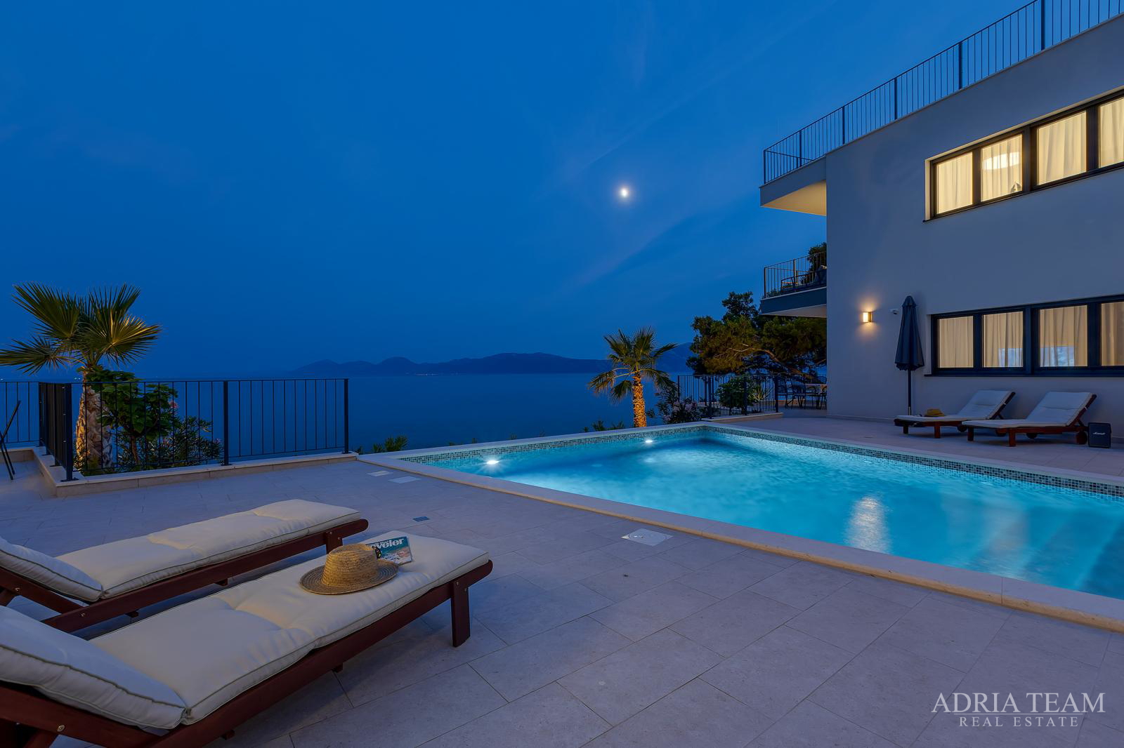 FENOMENALE GELEGENHEIT AN TOP-LAGE!! KOMPLEX AUS DREI OBJEKTEN, 10 M VOM MEER, HVAR - SUĆURAJ