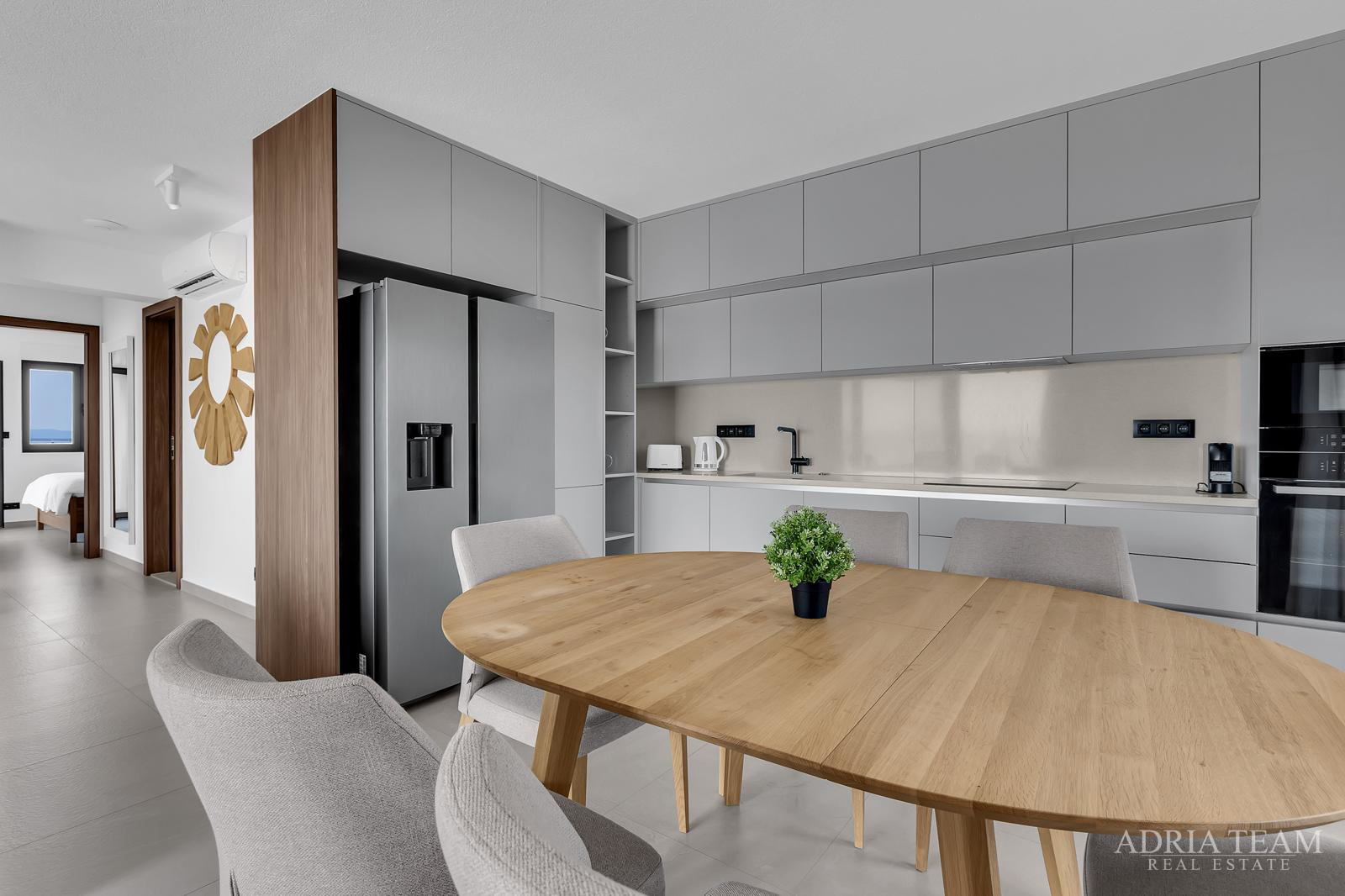 FENOMENALE GELEGENHEIT AN TOP-LAGE!! KOMPLEX AUS DREI OBJEKTEN, 10 M VOM MEER, HVAR - SUĆURAJ