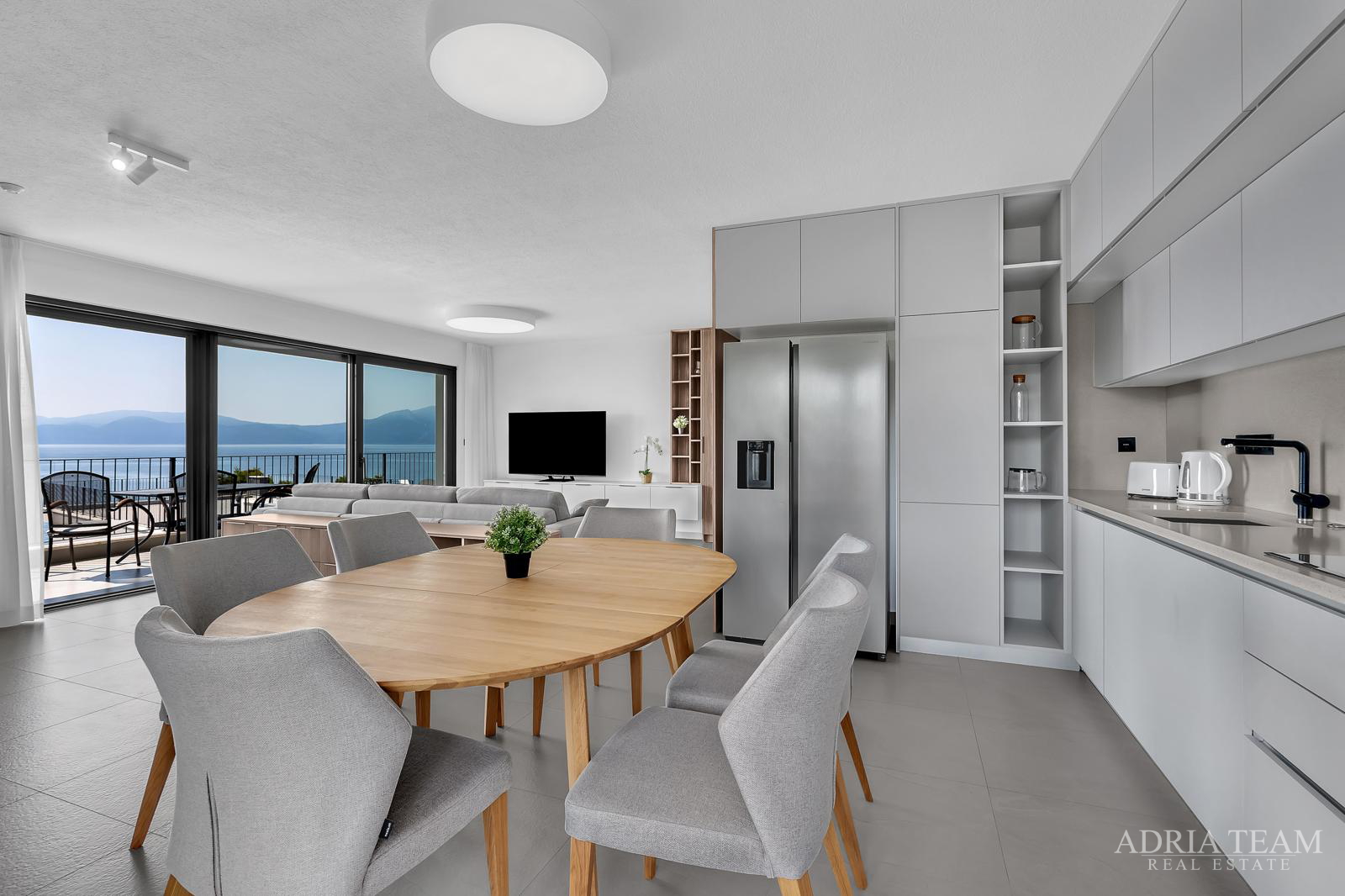 FENOMENALE GELEGENHEIT AN TOP-LAGE!! KOMPLEX AUS DREI OBJEKTEN, 10 M VOM MEER, HVAR - SUĆURAJ