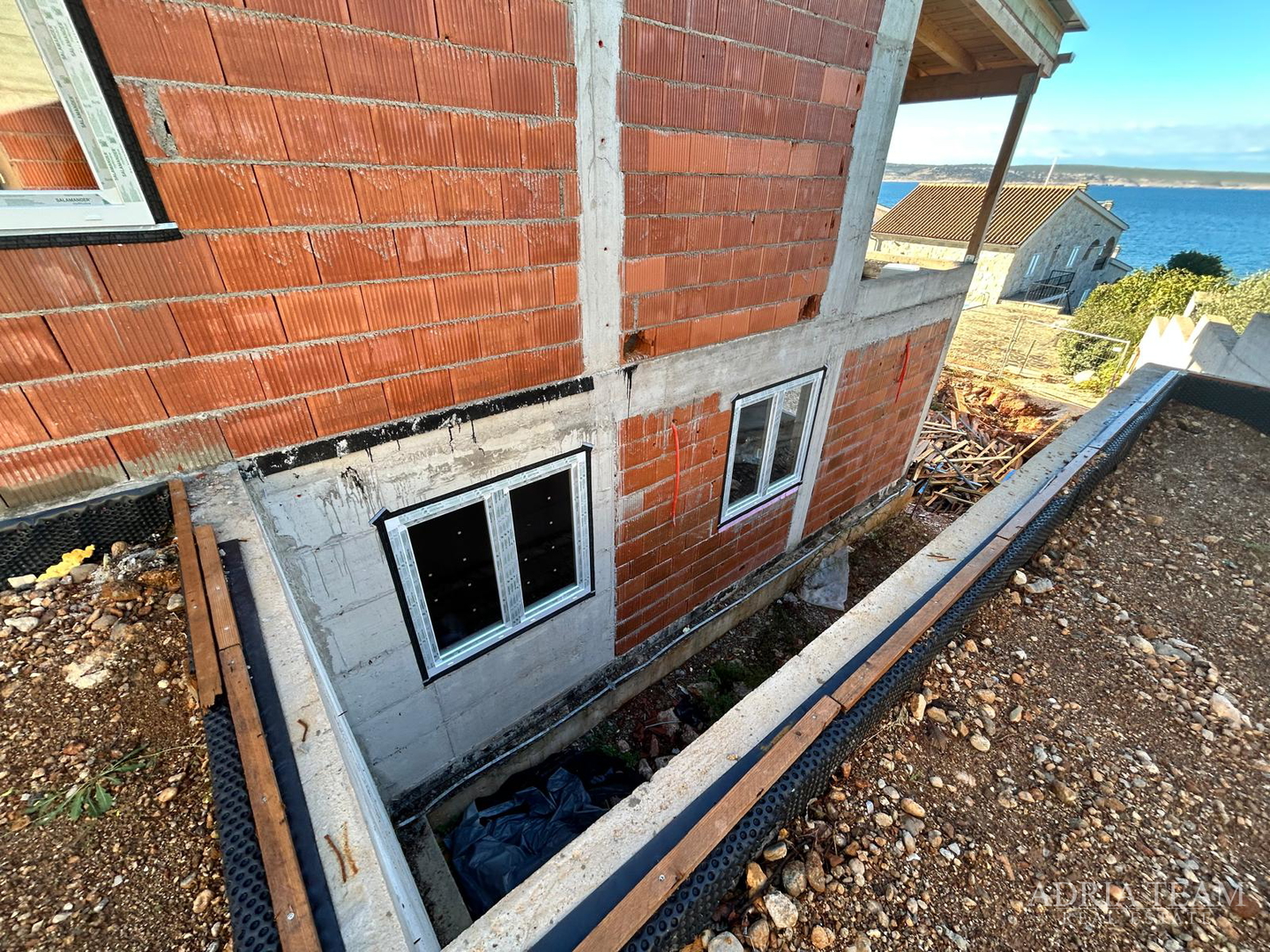 APARTMENTS WITH GARDEN IN A RESIDENTIAL BUILDING, NEW CONSTRUCTION - PRIVLAKA