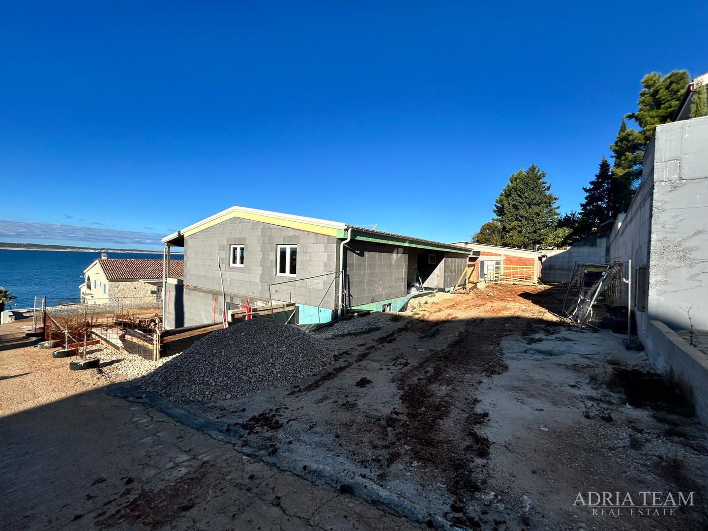 APARTMENTS WITH GARDEN IN A RESIDENTIAL BUILDING, NEW CONSTRUCTION - PRIVLAKA