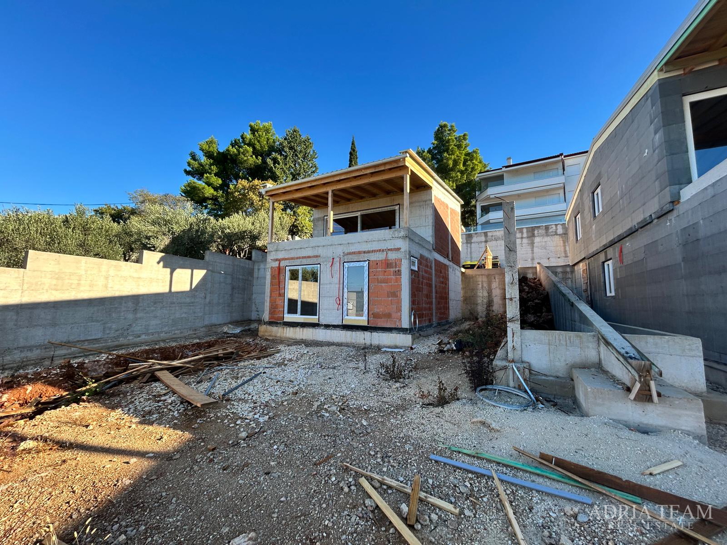 APARTMENTS WITH GARDEN IN A RESIDENTIAL BUILDING, NEW CONSTRUCTION - PRIVLAKA