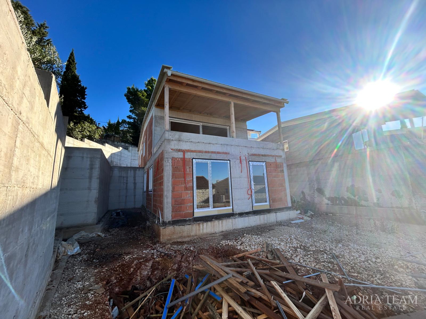 APARTMENTS WITH GARDEN IN A RESIDENTIAL BUILDING, NEW CONSTRUCTION - PRIVLAKA