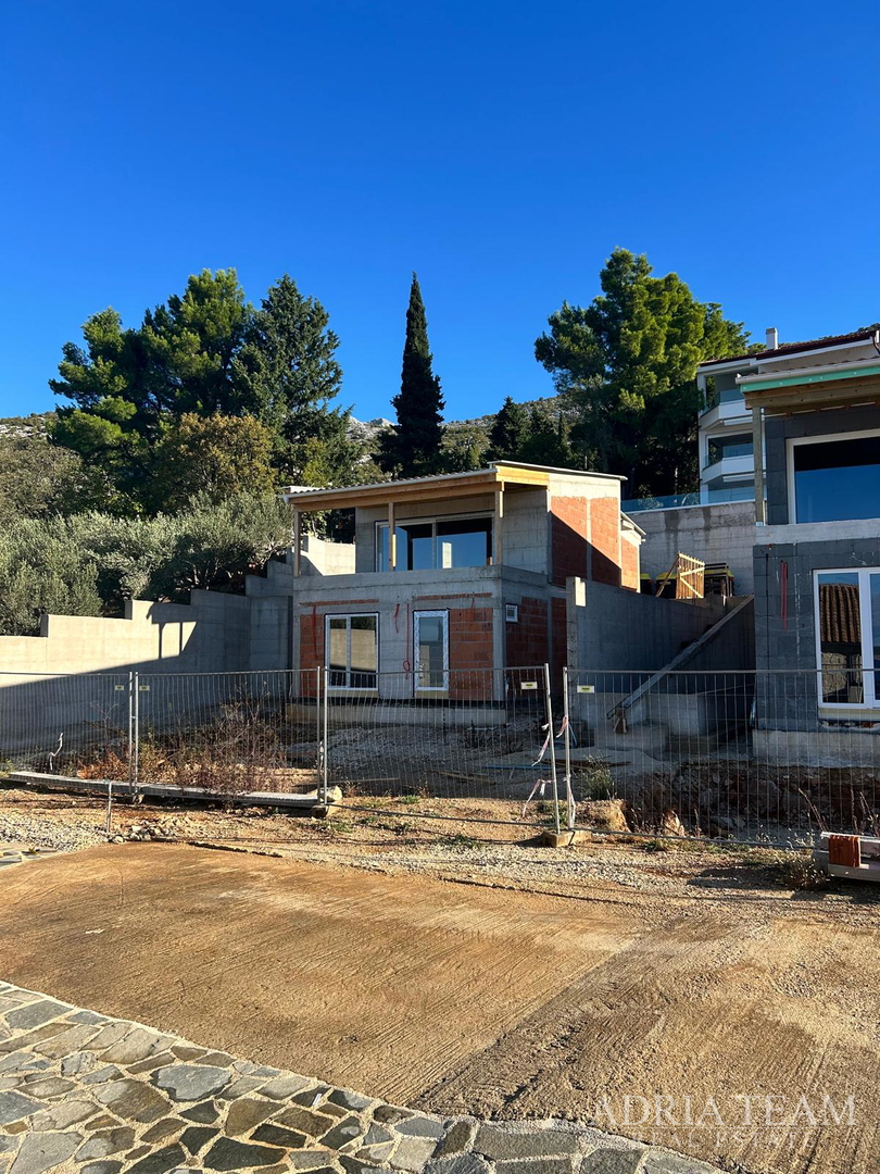 APARTMENTS WITH GARDEN IN A RESIDENTIAL BUILDING, NEW CONSTRUCTION - PRIVLAKA