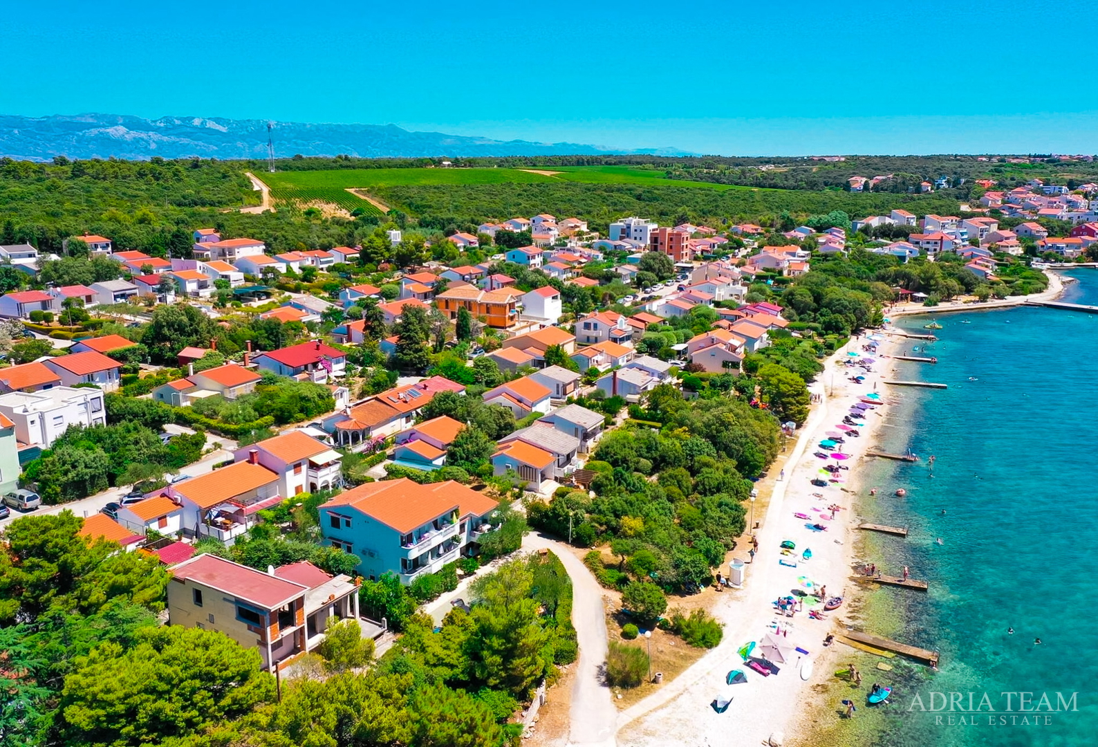 APARTMAN S DVIJE TERASE, DRUGI RED DO MORA - PETRČANE