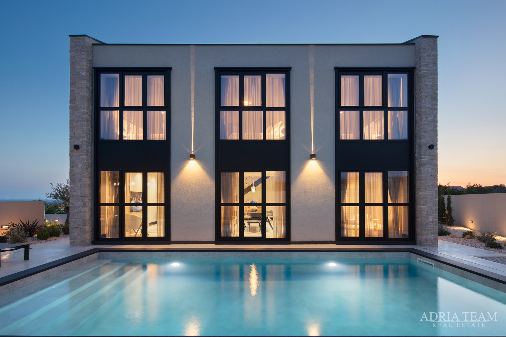 HAUS MIT SOMMERKÜCHE UND SCHWIMMPOOL, NEUBAU - VISOČANE