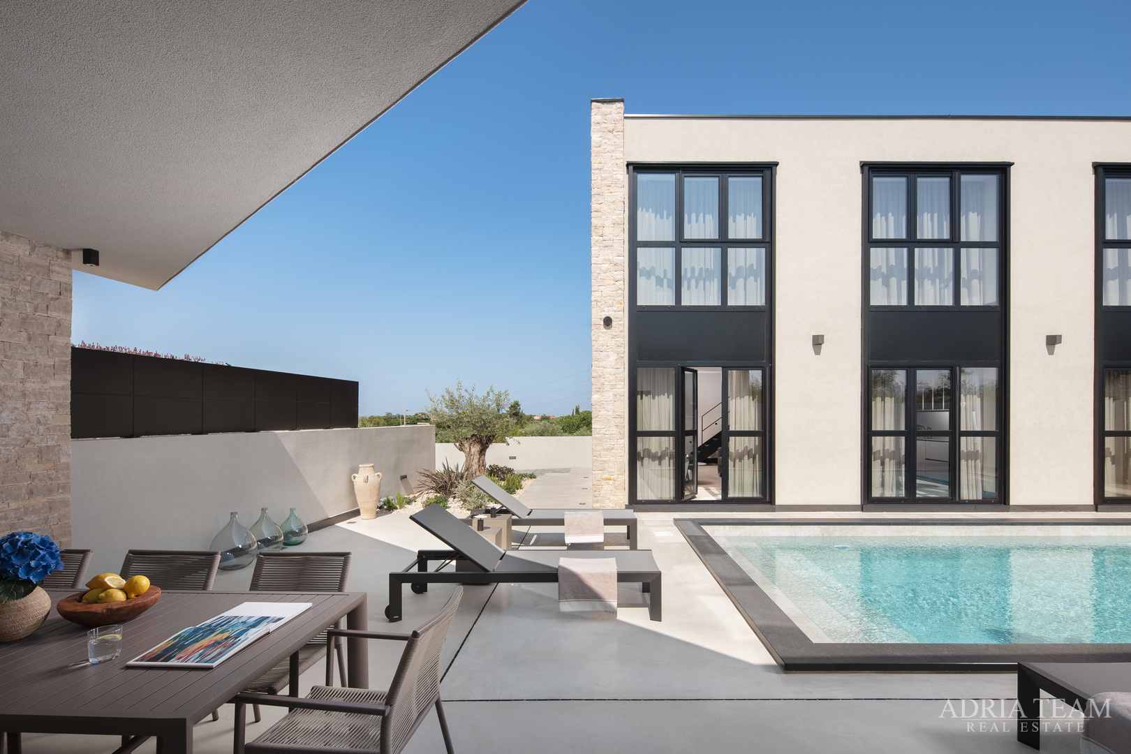 HAUS MIT SOMMERKÜCHE UND SCHWIMMPOOL, NEUBAU - VISOČANE